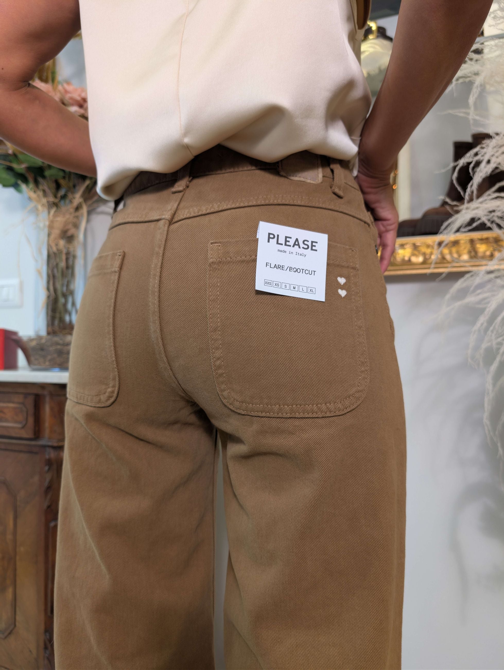 Palazzo cool: il 5 tasche che rivoluziona il classico - PLEASE