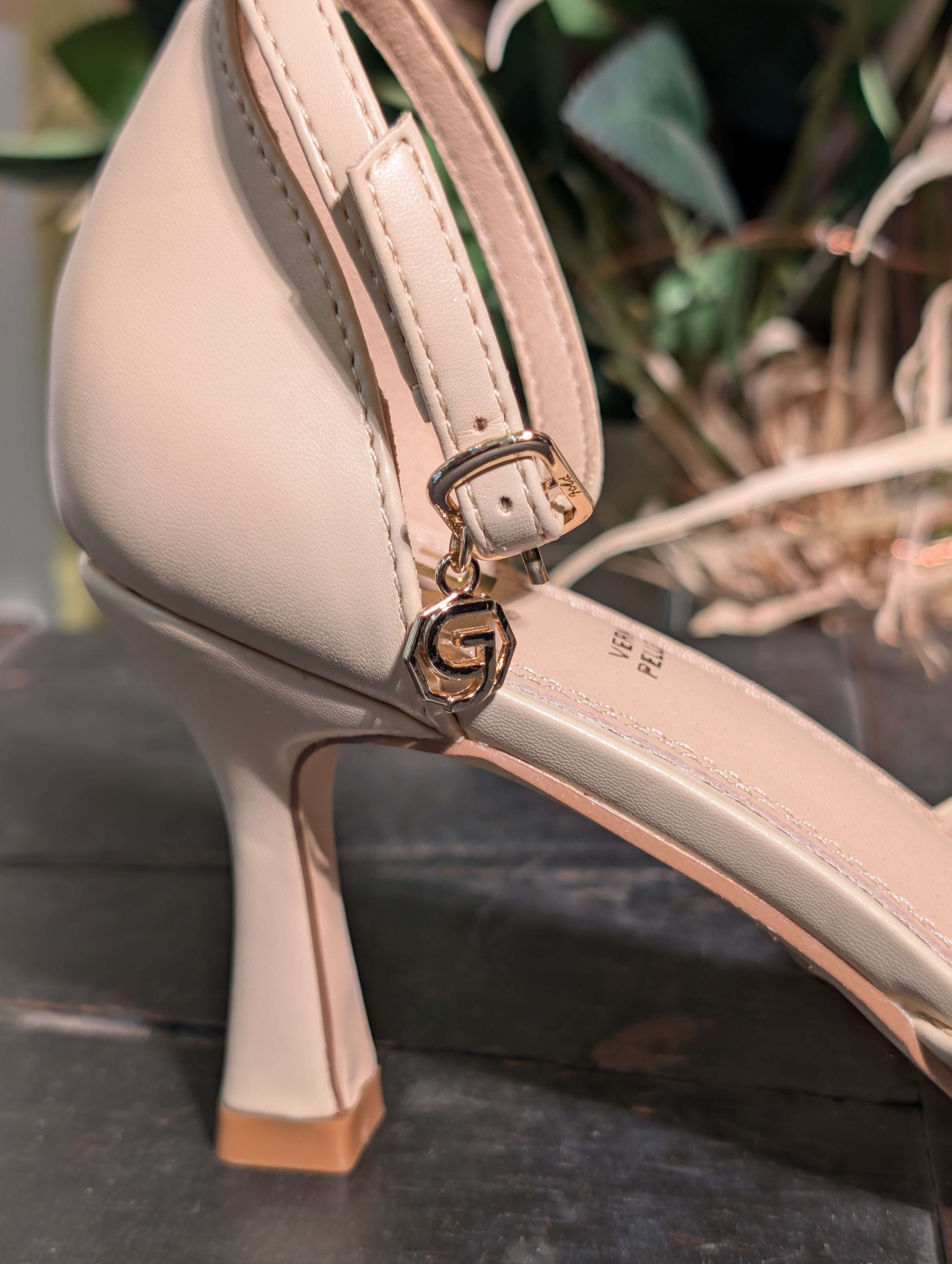 Décolleté in pelle con laccio alla caviglia - GOLD & GOLD