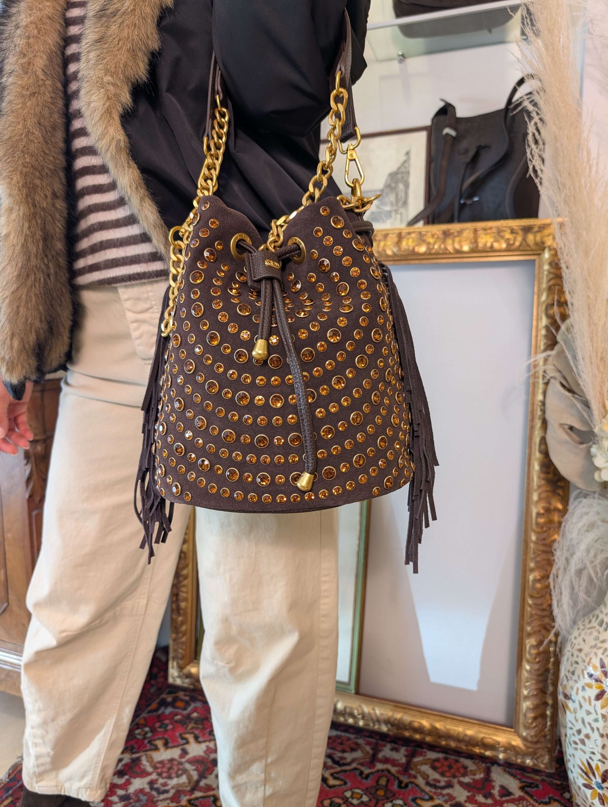 ANDROMEDA BUCKET SUEDE + PU LEATHER - La Carrie Bag