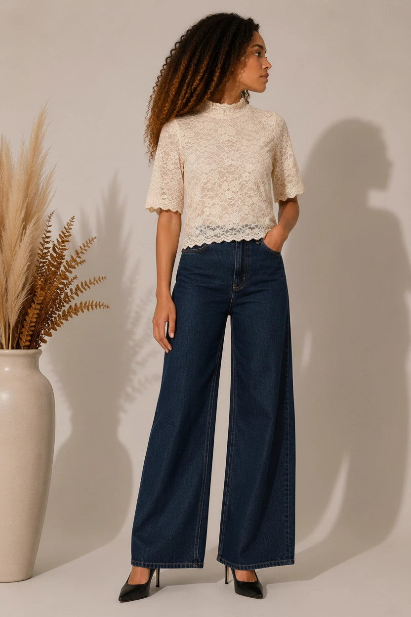 Maglia in pizzo con collo alto e bordi smerlati - SHE_FLORENCE_LAB