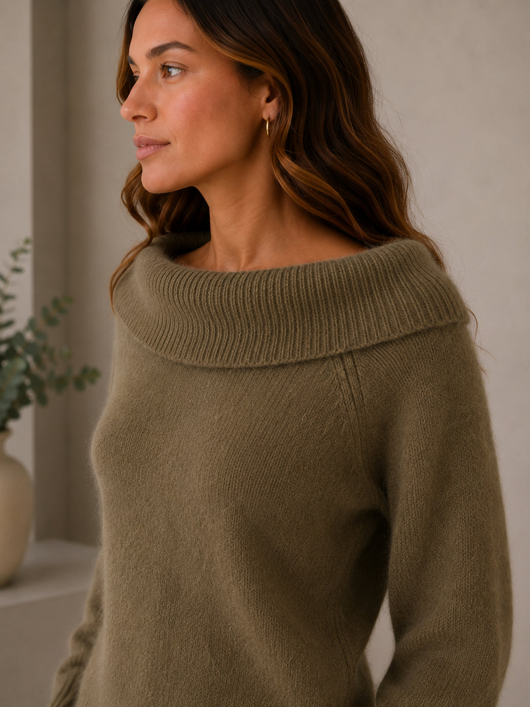 Maglia in angora collo ad anello - .SOLO TRE
