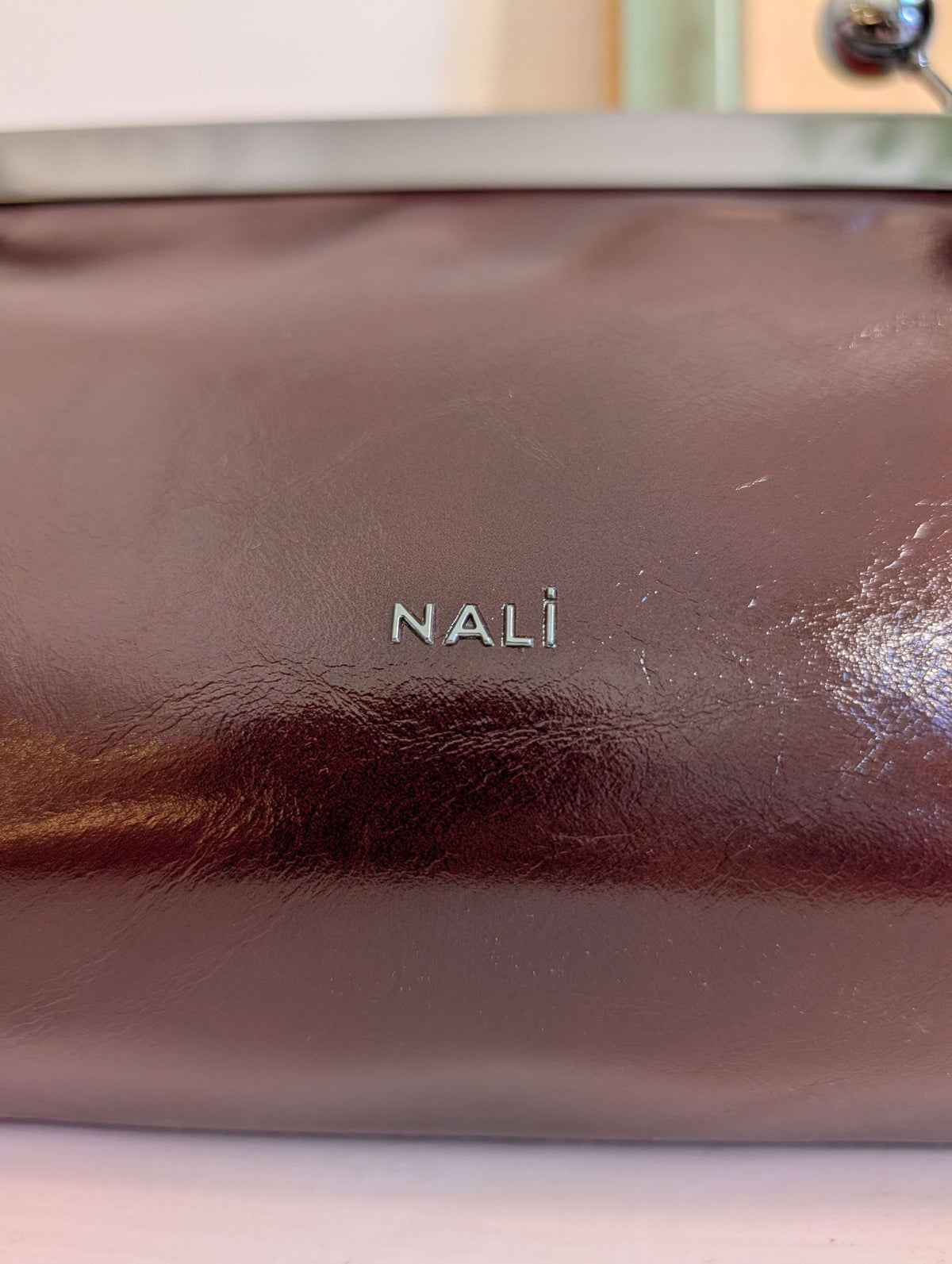 CLUTCH ZENDAYA CON CATENA BORDEAUX - NALI'