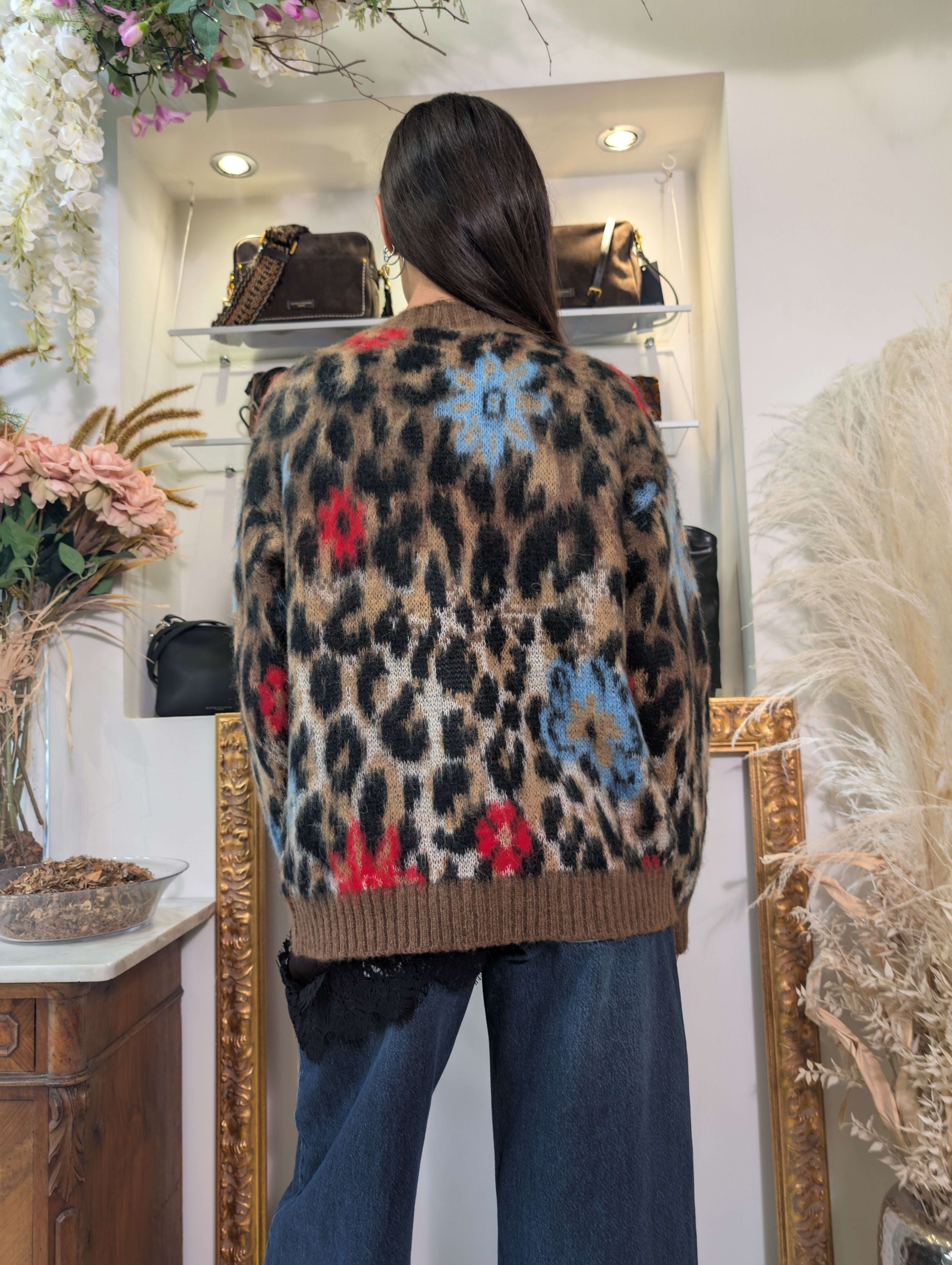 Cardigan con macula e fiori - TENSIONE IN