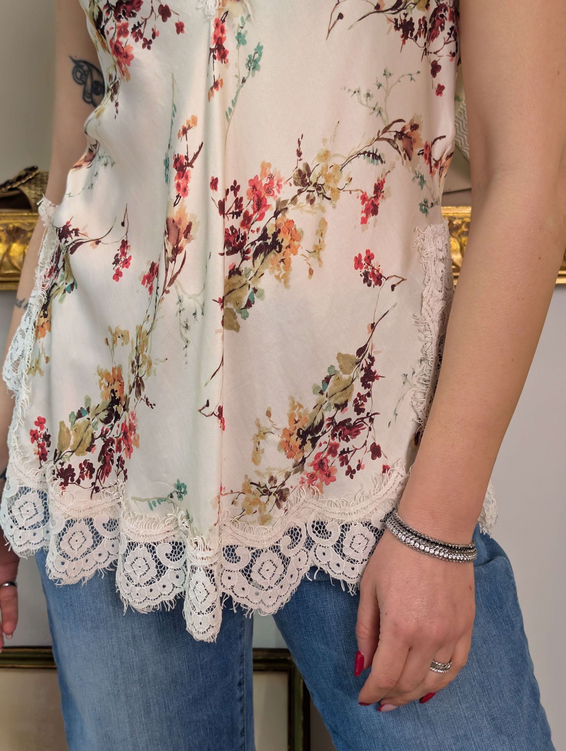 Top in raso di viscosa con ramages floreali e pizzo - SHE_FLORENCE_LAB