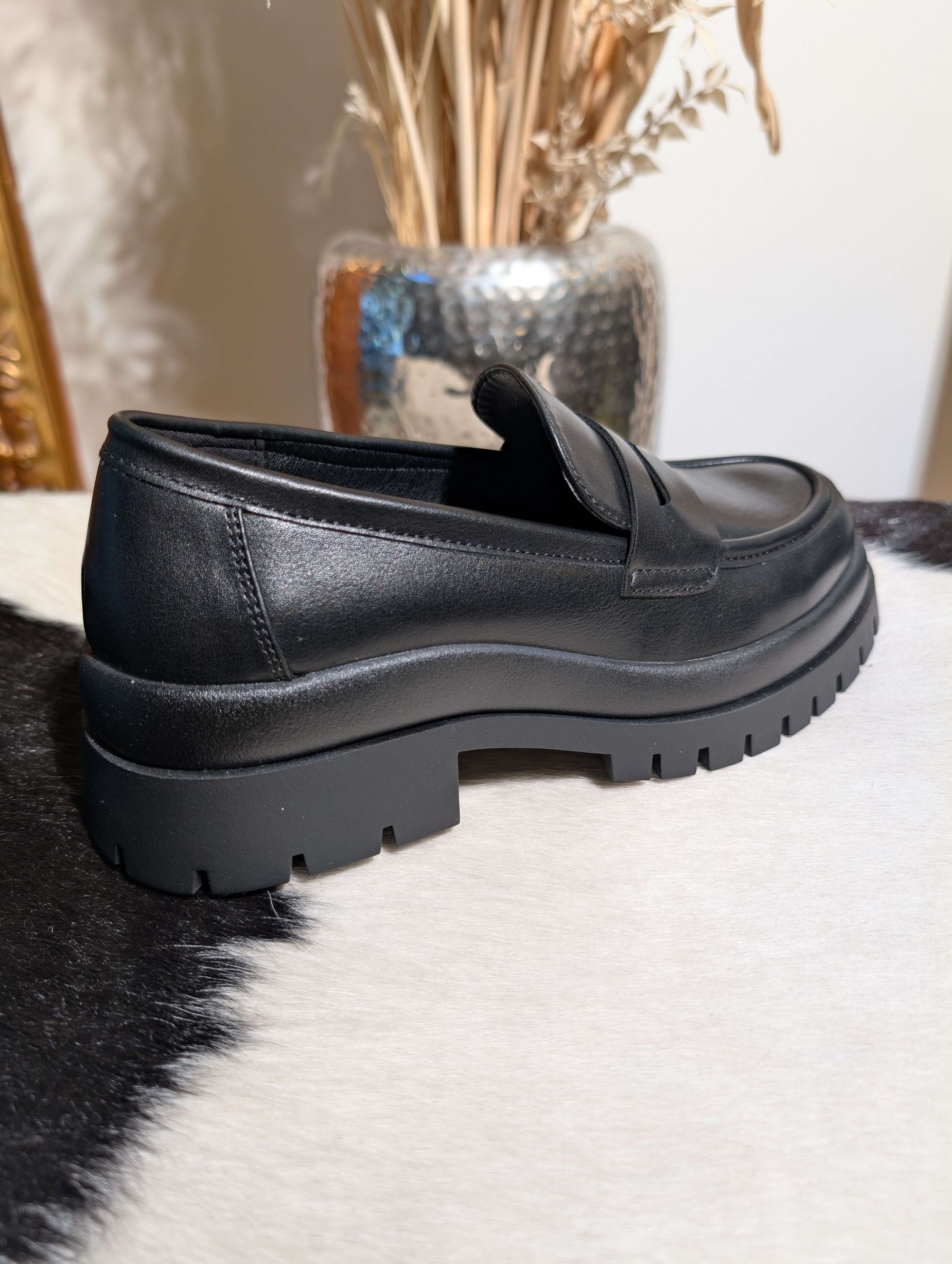 Mocassino bon ton nero in vera pelle con suola carrarmato - GOLD & GOLD