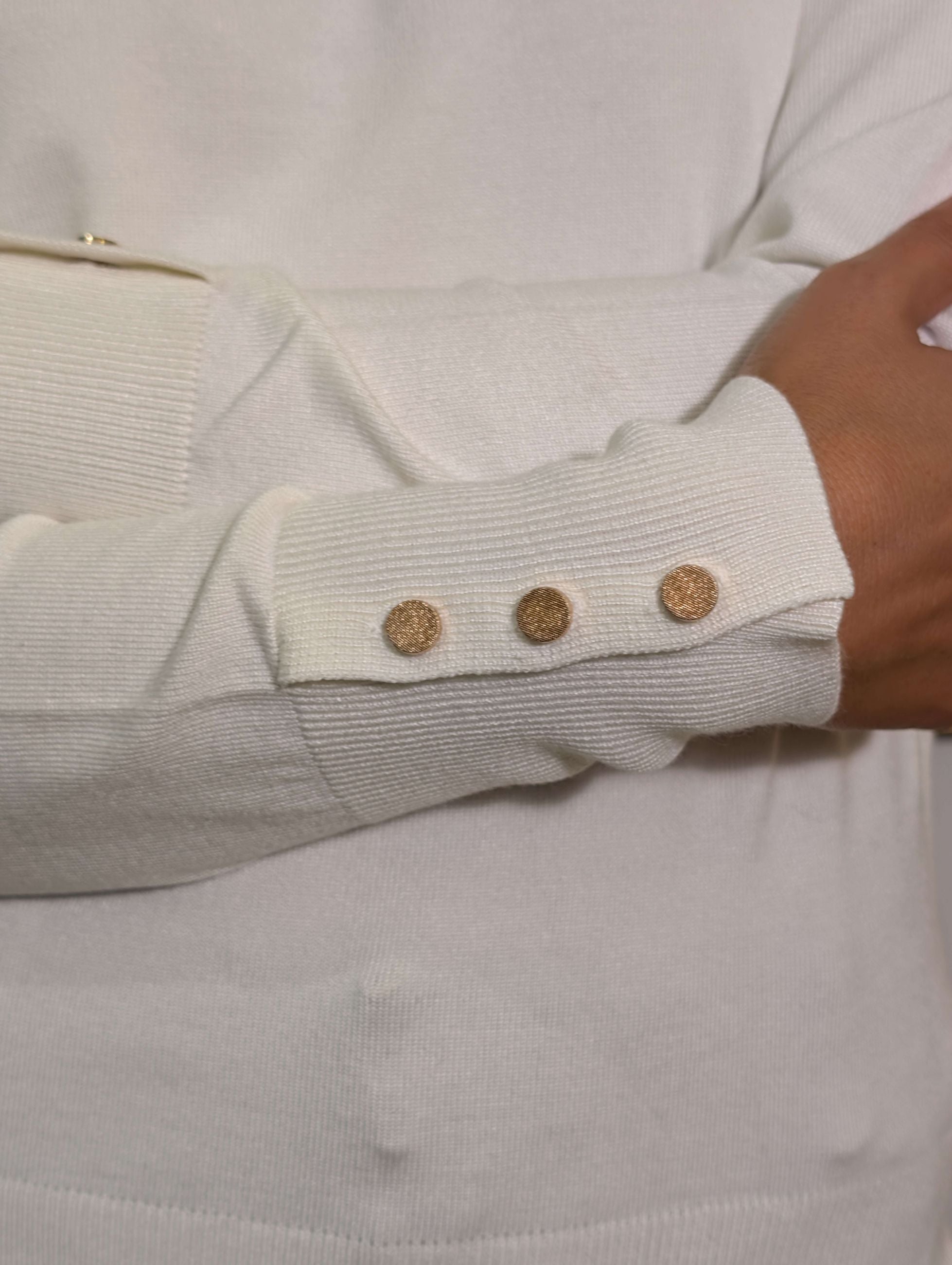 Maglioncino girocollo slim fit con bottoncini gold - SHE_FLORENCE_LAB