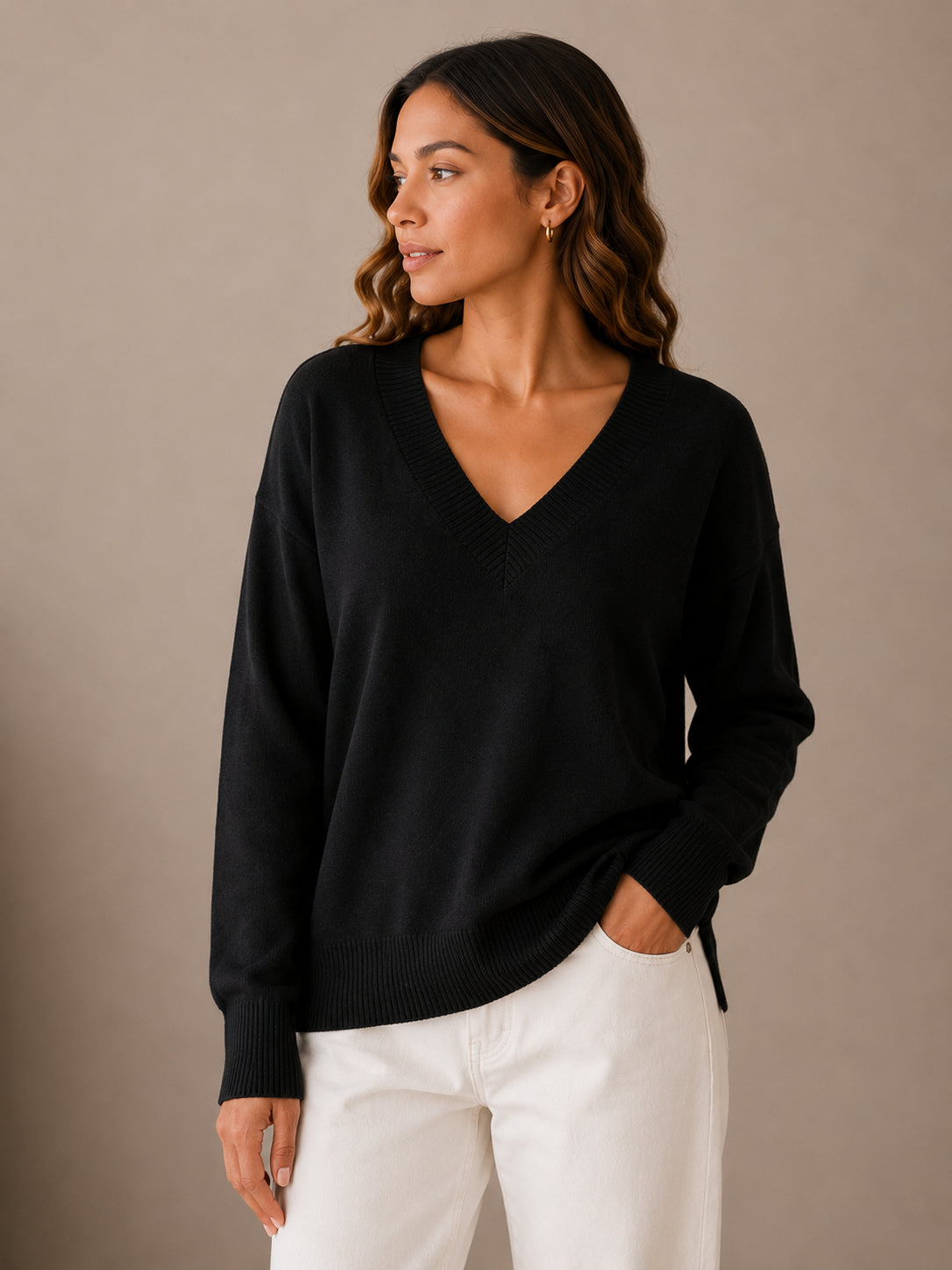 Maglia scollo a V in viscosa-angora - .SOLO TRE