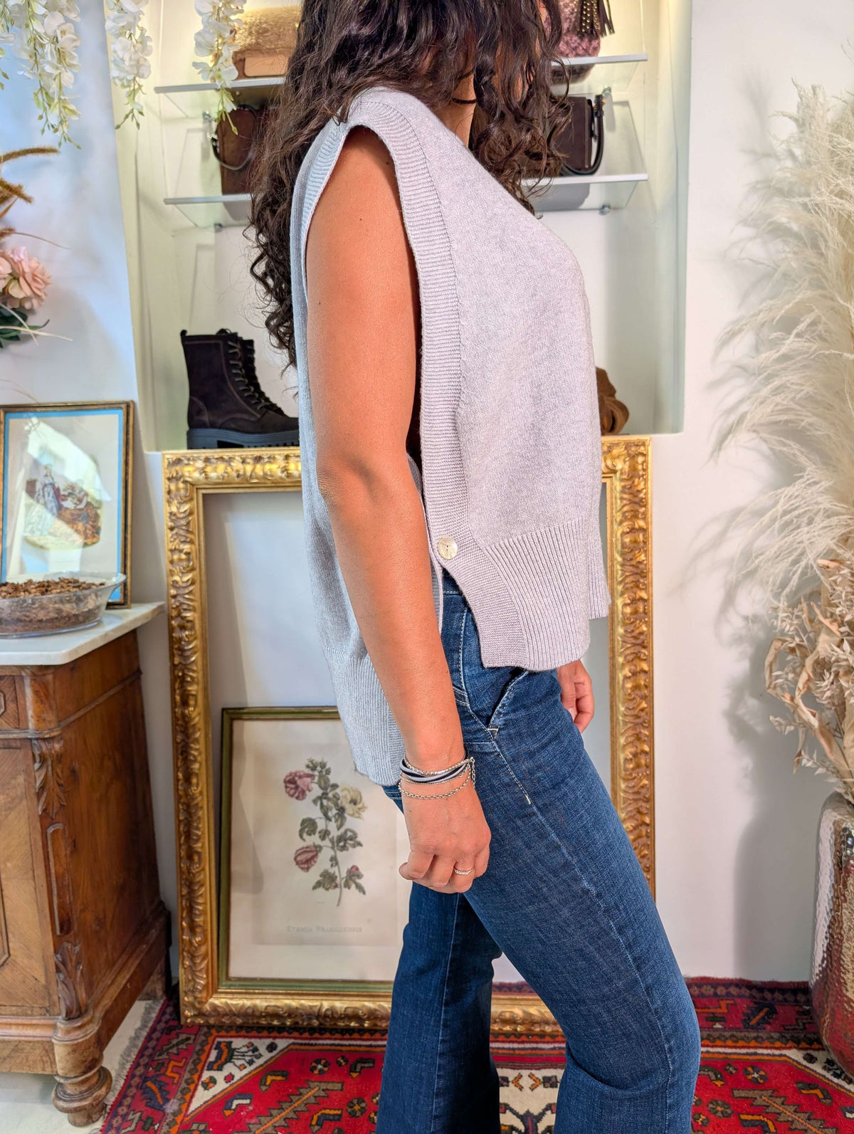 Maglia Gilet Boxy con Spacchi Laterali - HAVE ONE