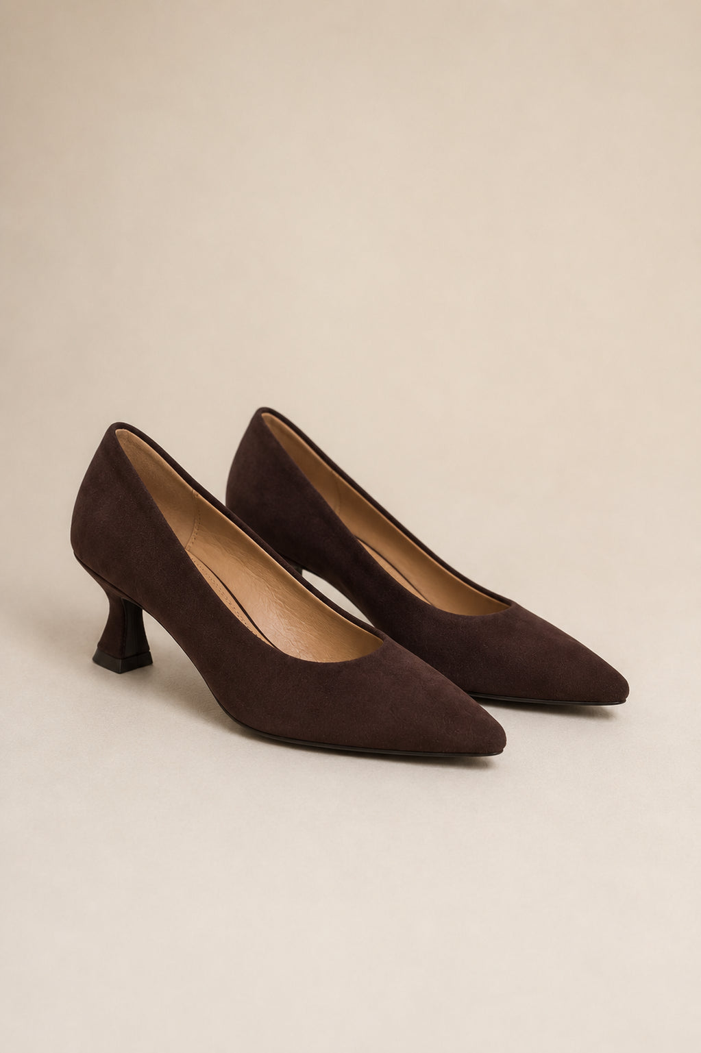 Décolleté in Vera Pelle Scamosciata Marrone – Tacco 6 cm - GOLD & GOLD