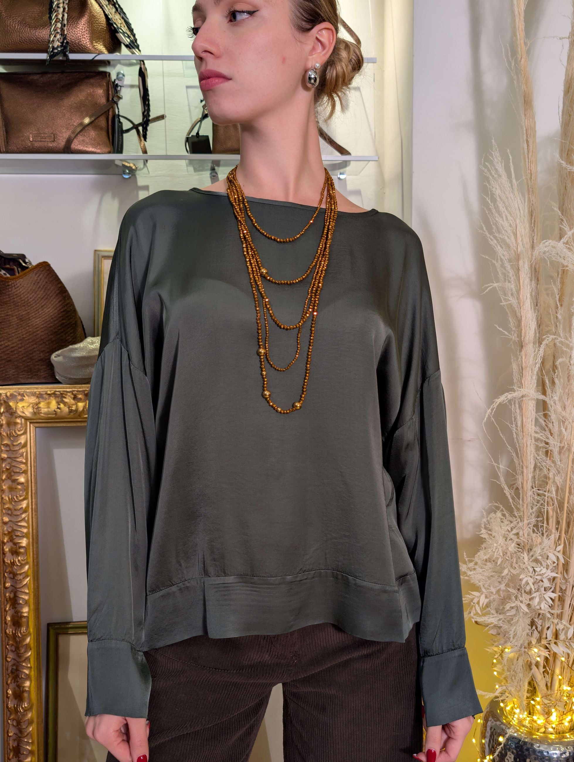 Blusa oversize in raso di viscosa con balza - TENSIONE IN