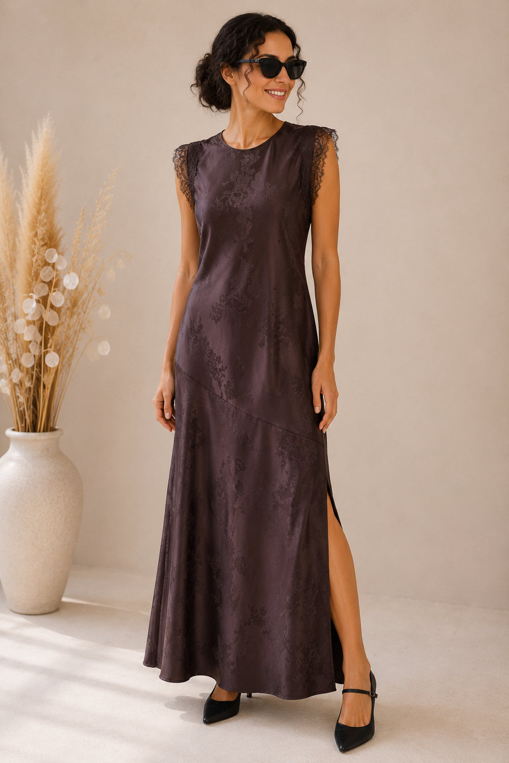 Abito lungo in raso jacquard con inserti in pizzo - VICOLO