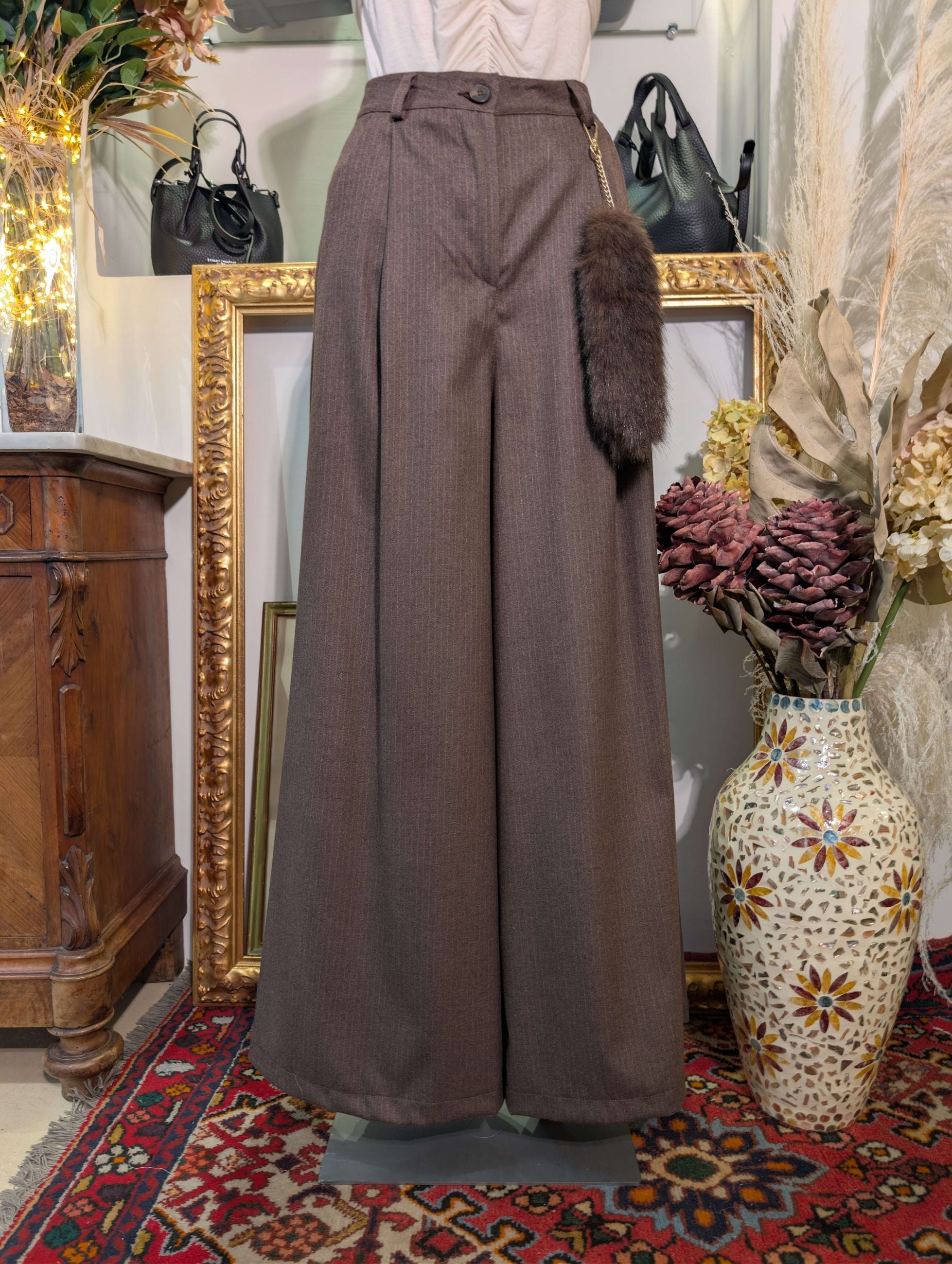 Panta palazzo gessato con coda pelliccia - HAVE ONE