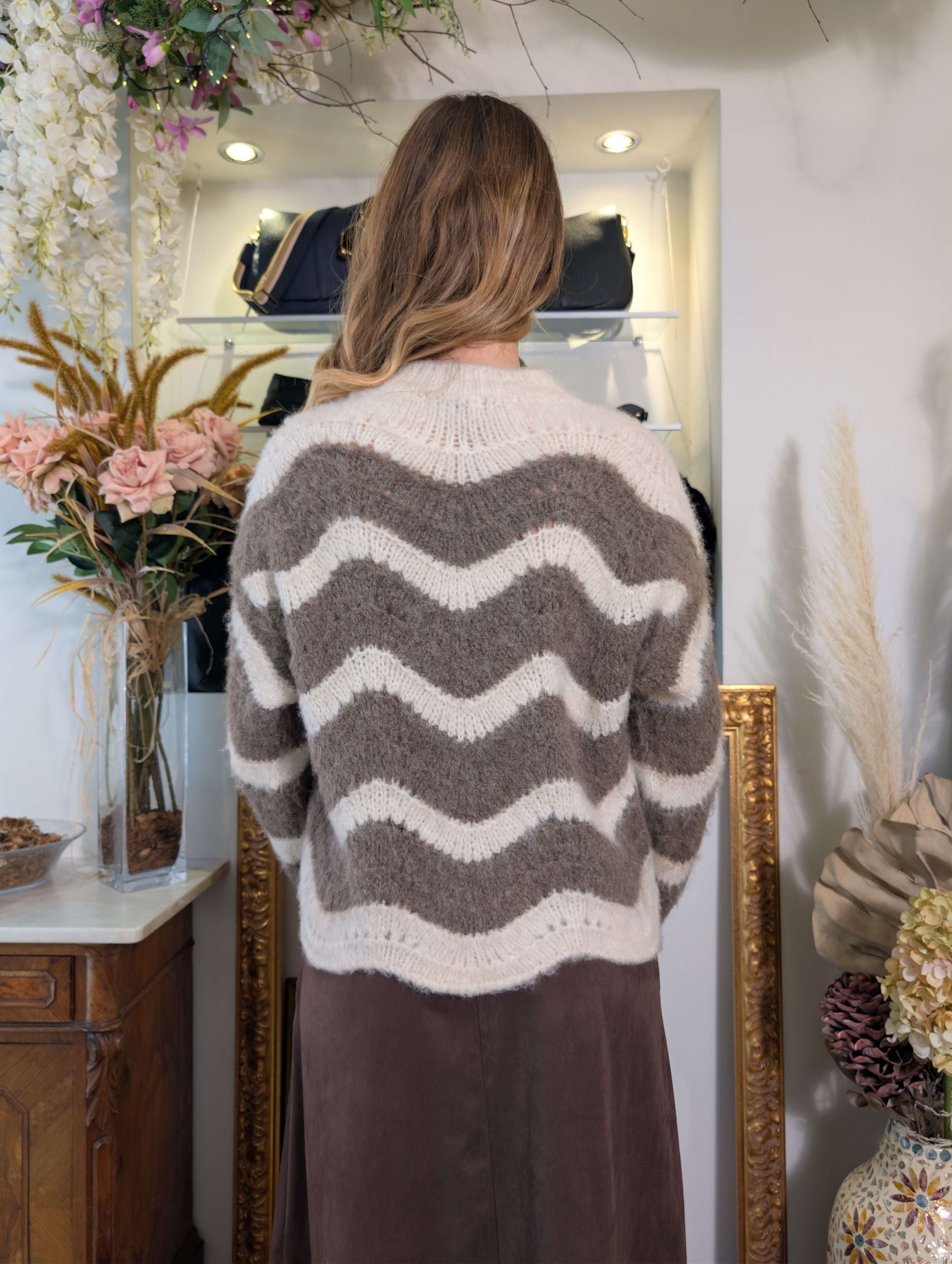 Maglia a righe ondulate panna e moka - PLEASE