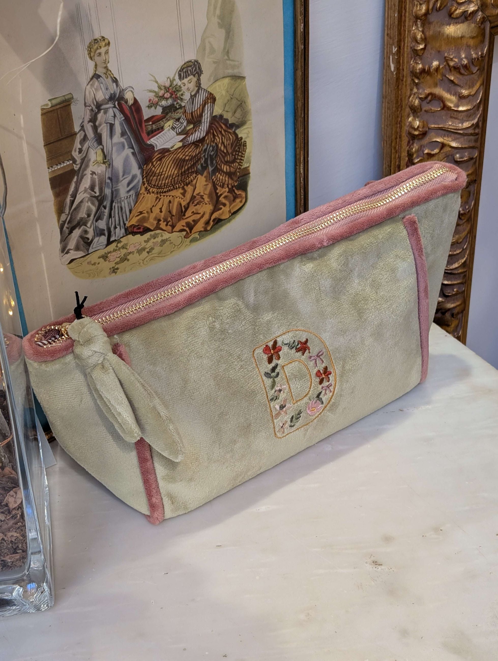 POUCH EMBROIDERY LETTERA D VERDE/ROSA - NALI'