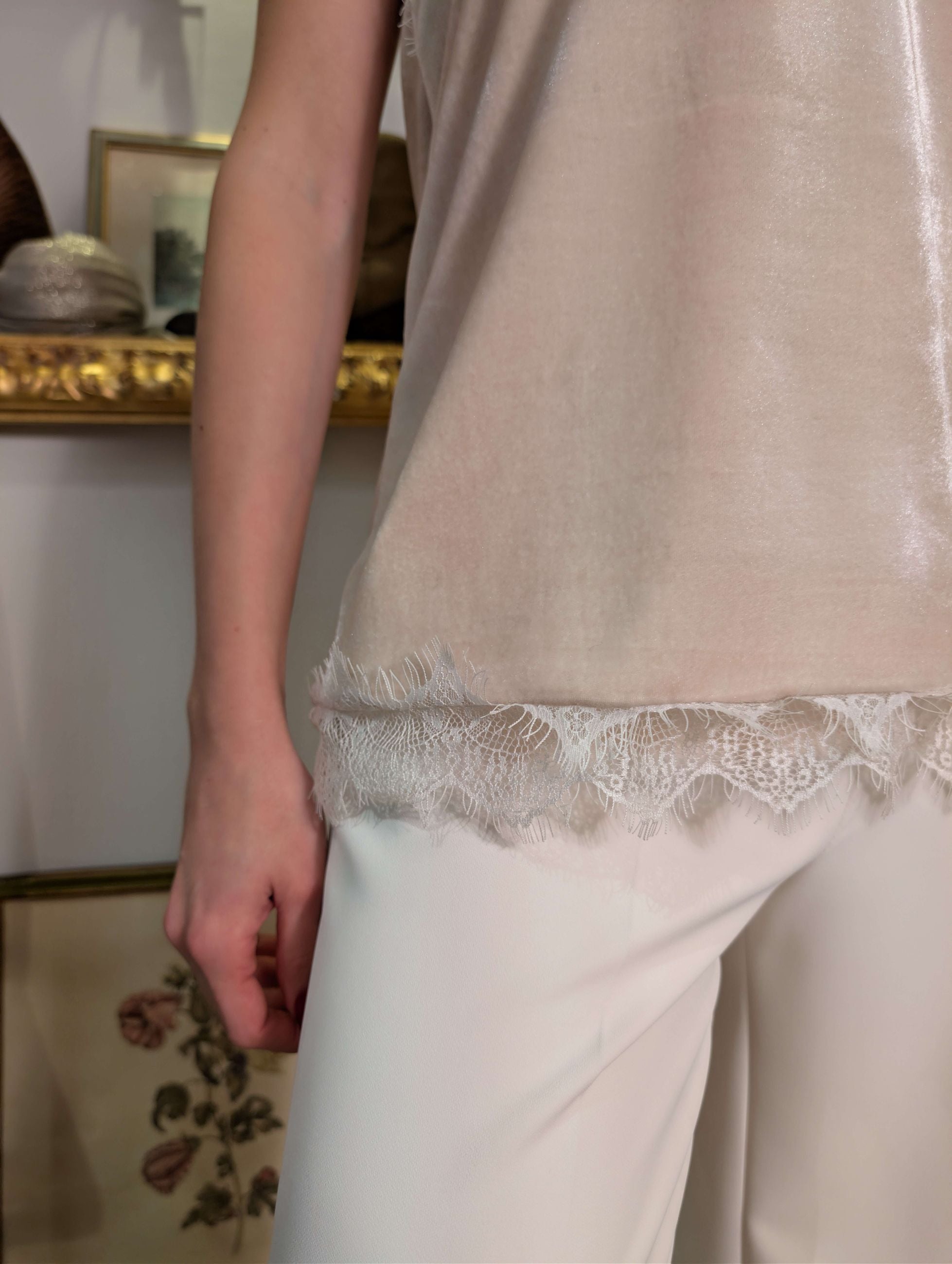 Top in velluto con dettagli in pizzo - HAVE ONE