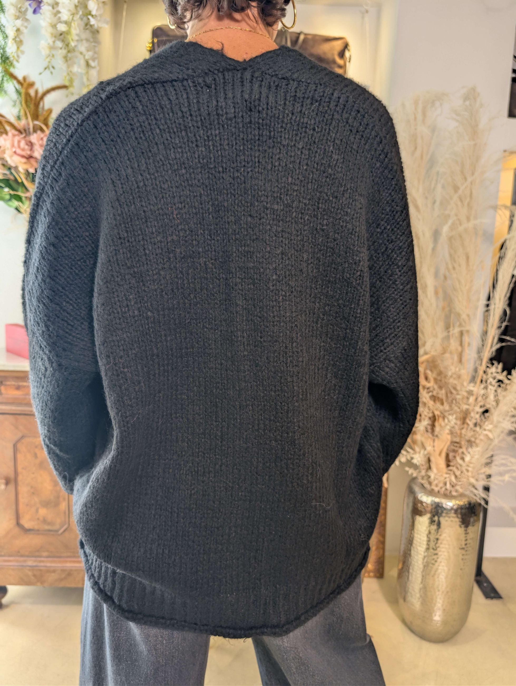 Cardigan Oversized Fit a 3 Bottoni – Finezza 3 con Maniche Balloon - HAVE ONE