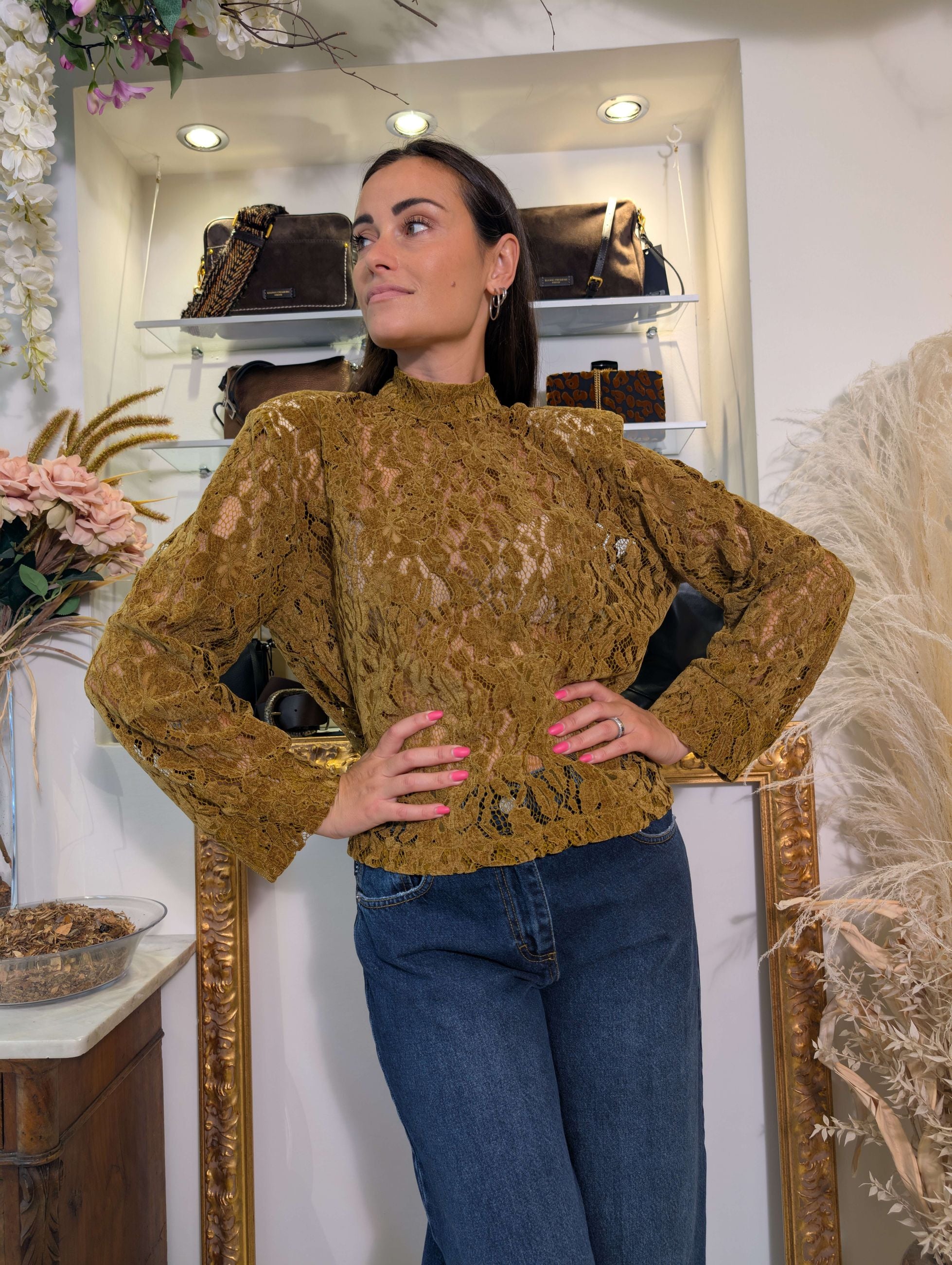 Blusa in pizzo di ciniglia con collo montante - HAVE ONE
