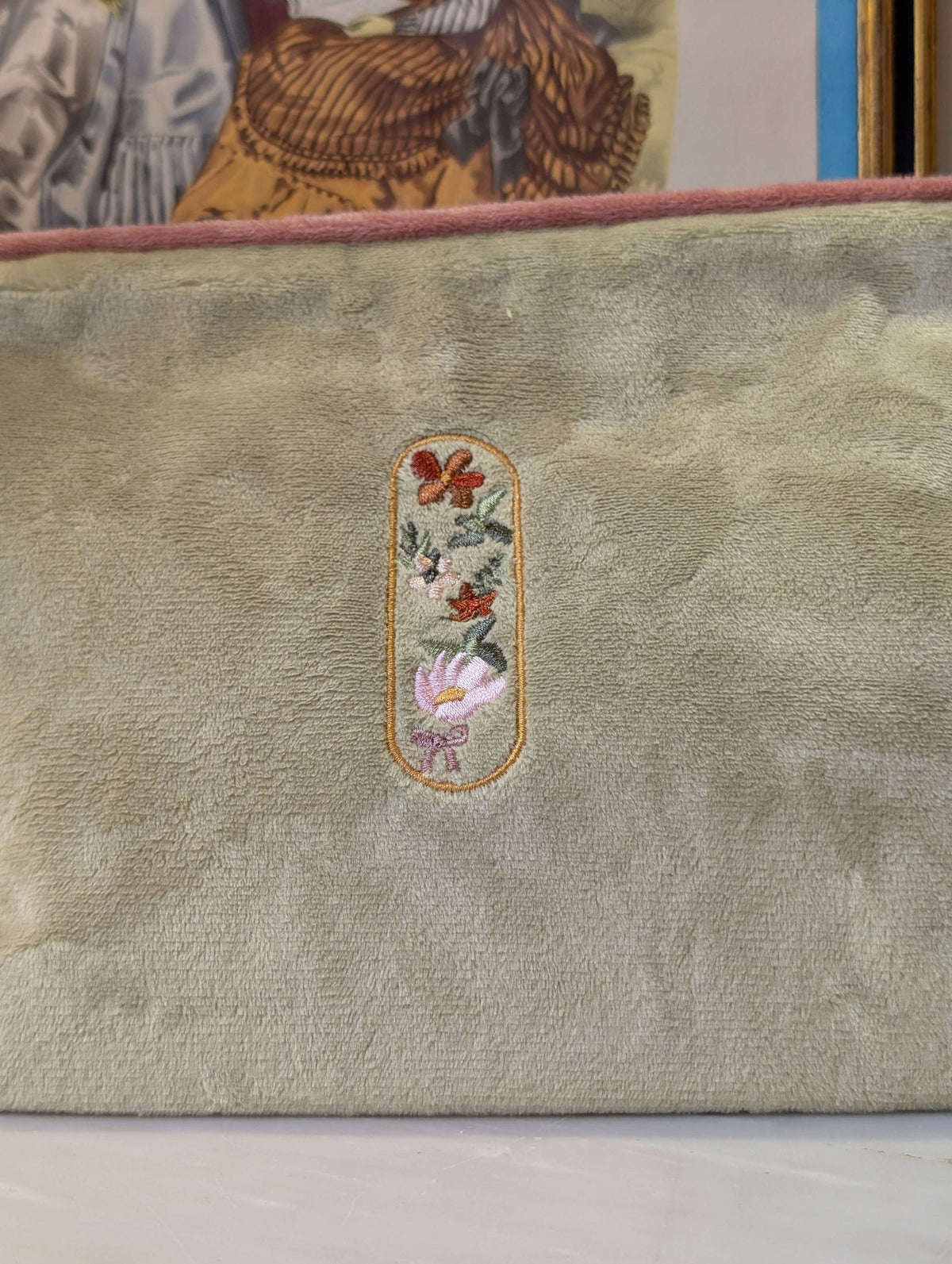POUCH EMBROIDERY LETTERA I VERDE/ROSA - NALI'