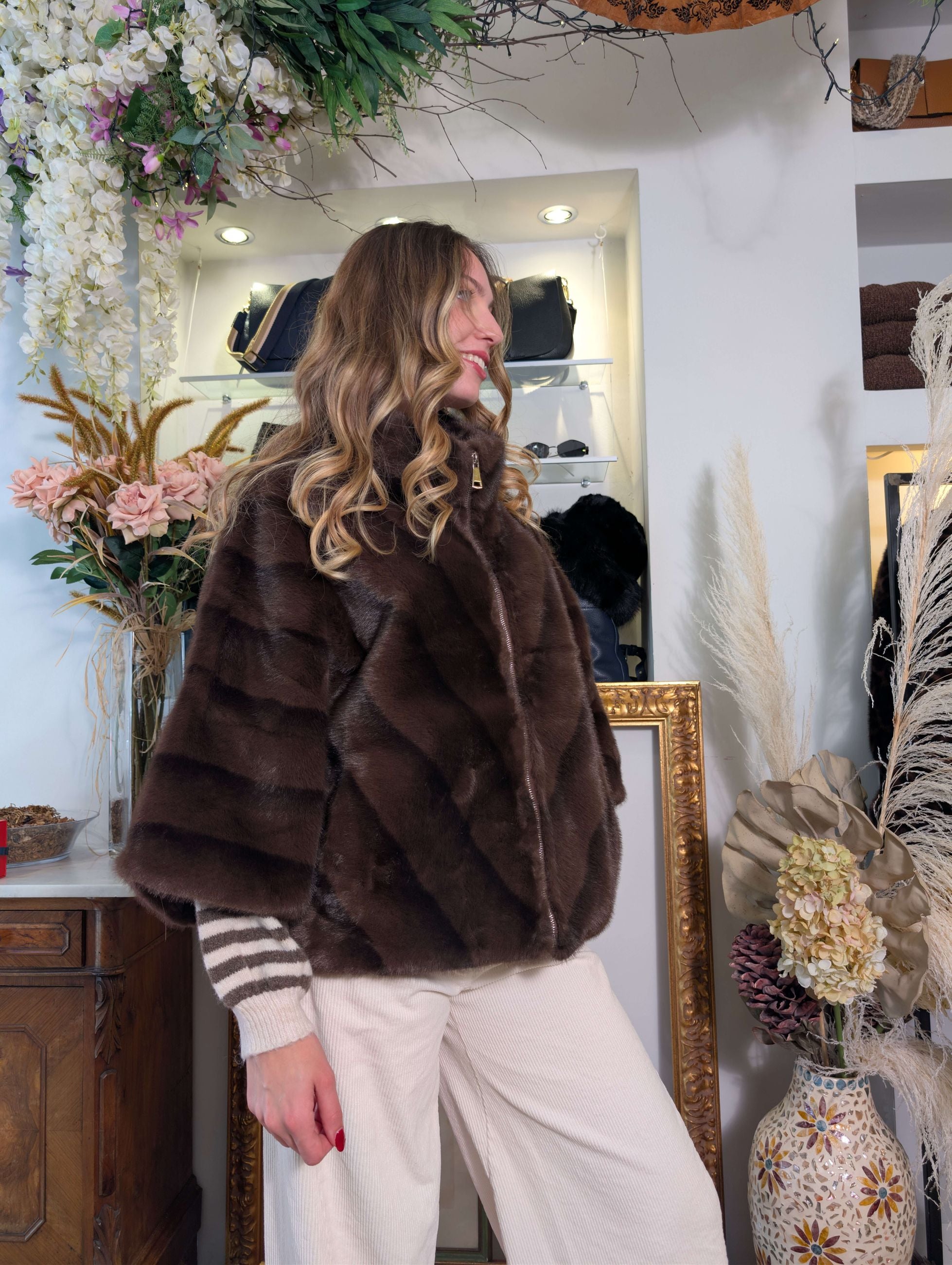 Cappa in faux fur con maniche 3/4 - SHE_FLORENCE_LAB