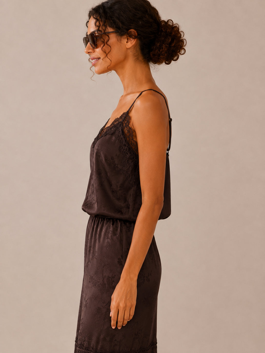 Top in raso jacquard moro con pizzo - VICOLO