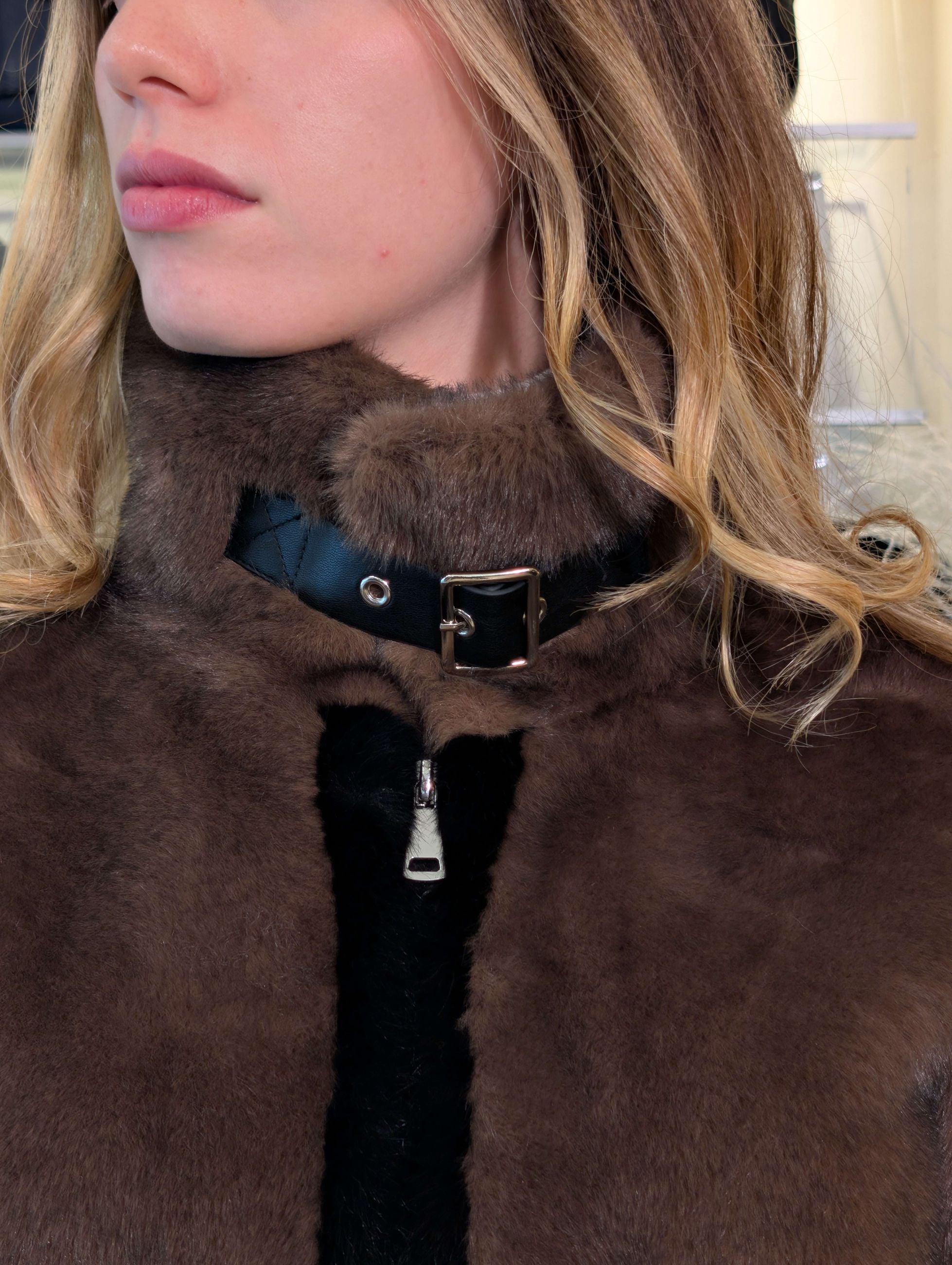 Giubbotto in faux fur effetto visone con profili neri - Sandro Ferrone