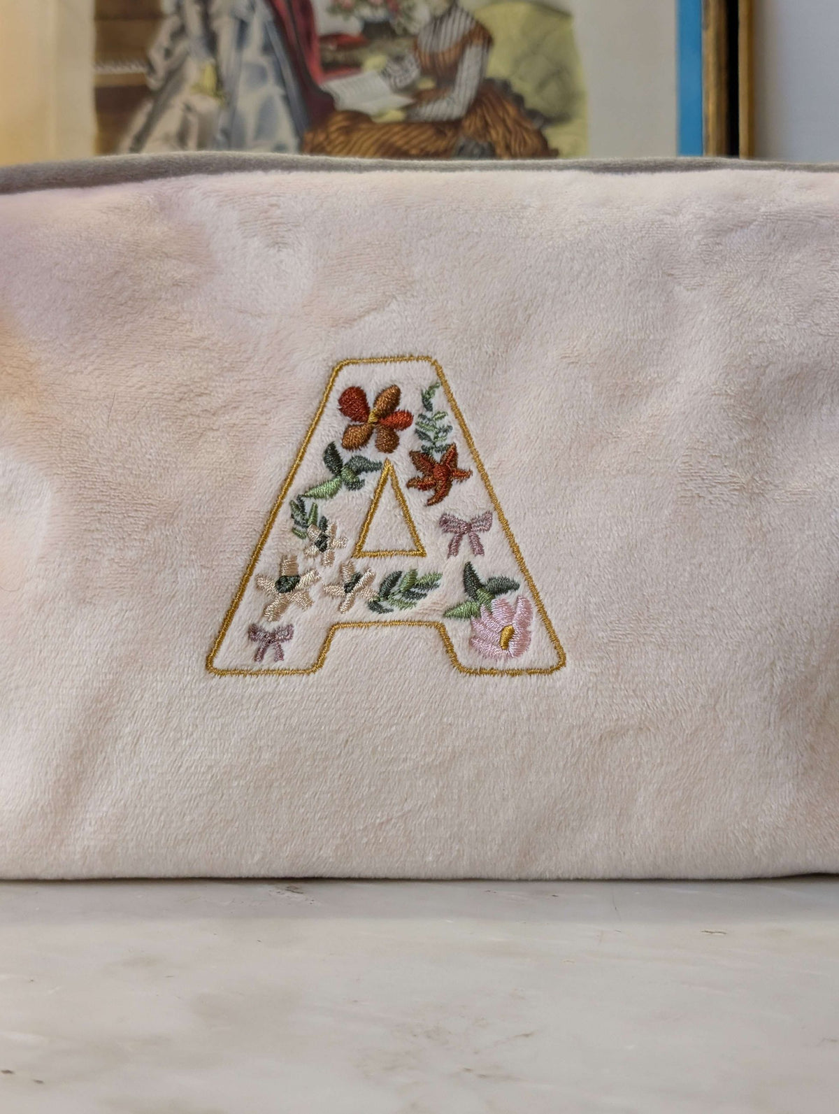 POUCH EMBROIDERY LETTERA A CIPRIA/TORTORA - NALI'