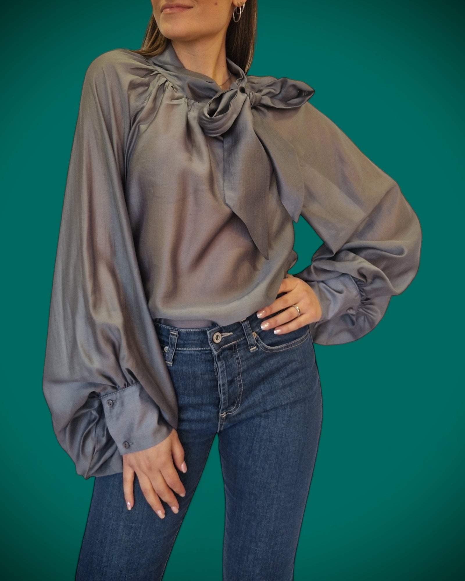 Blusa con fiocco silver - TENSIONE IN