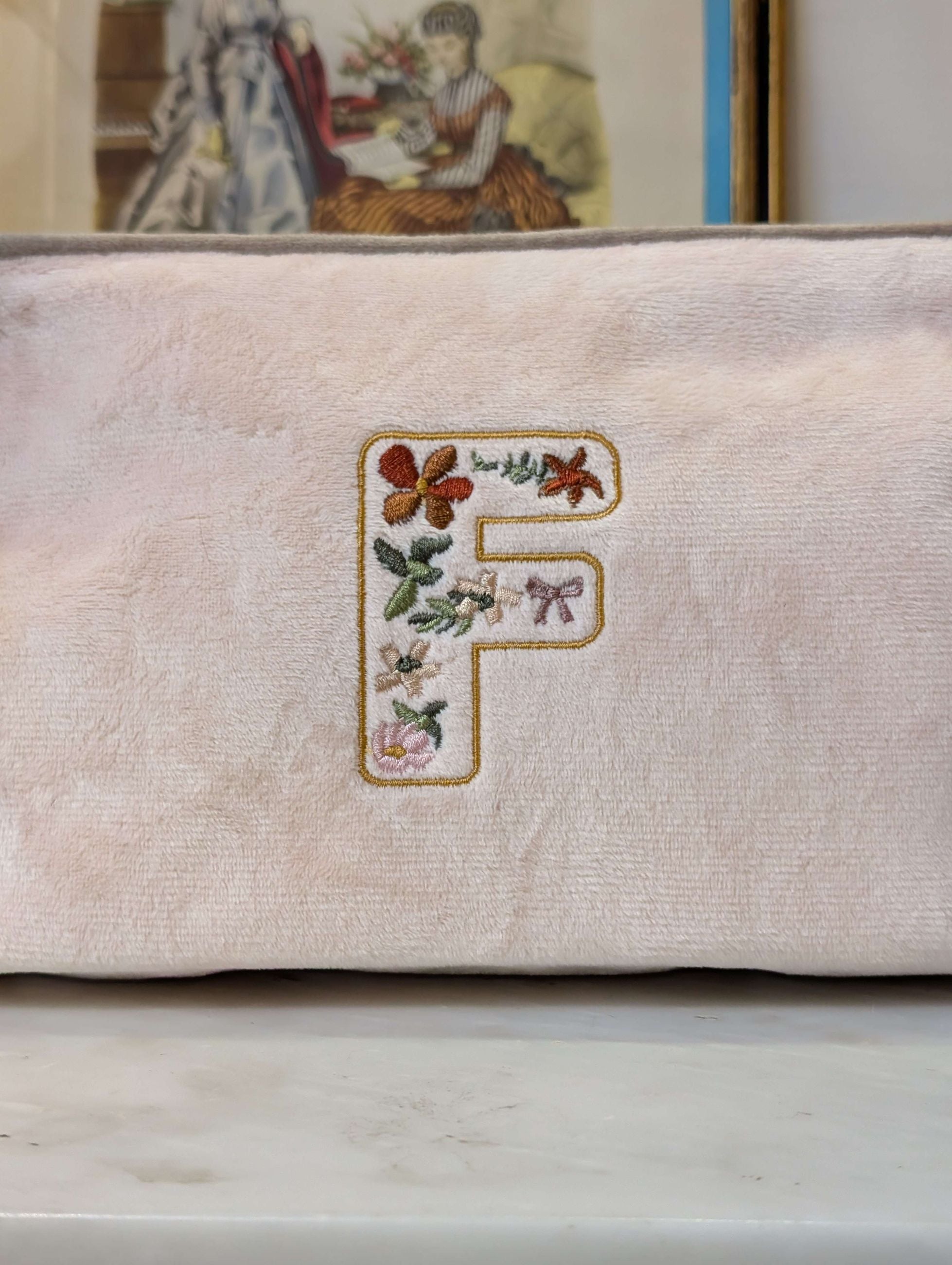 POUCH EMBROIDERY LETTERA F CIPRIA/TORTORA - NALI'