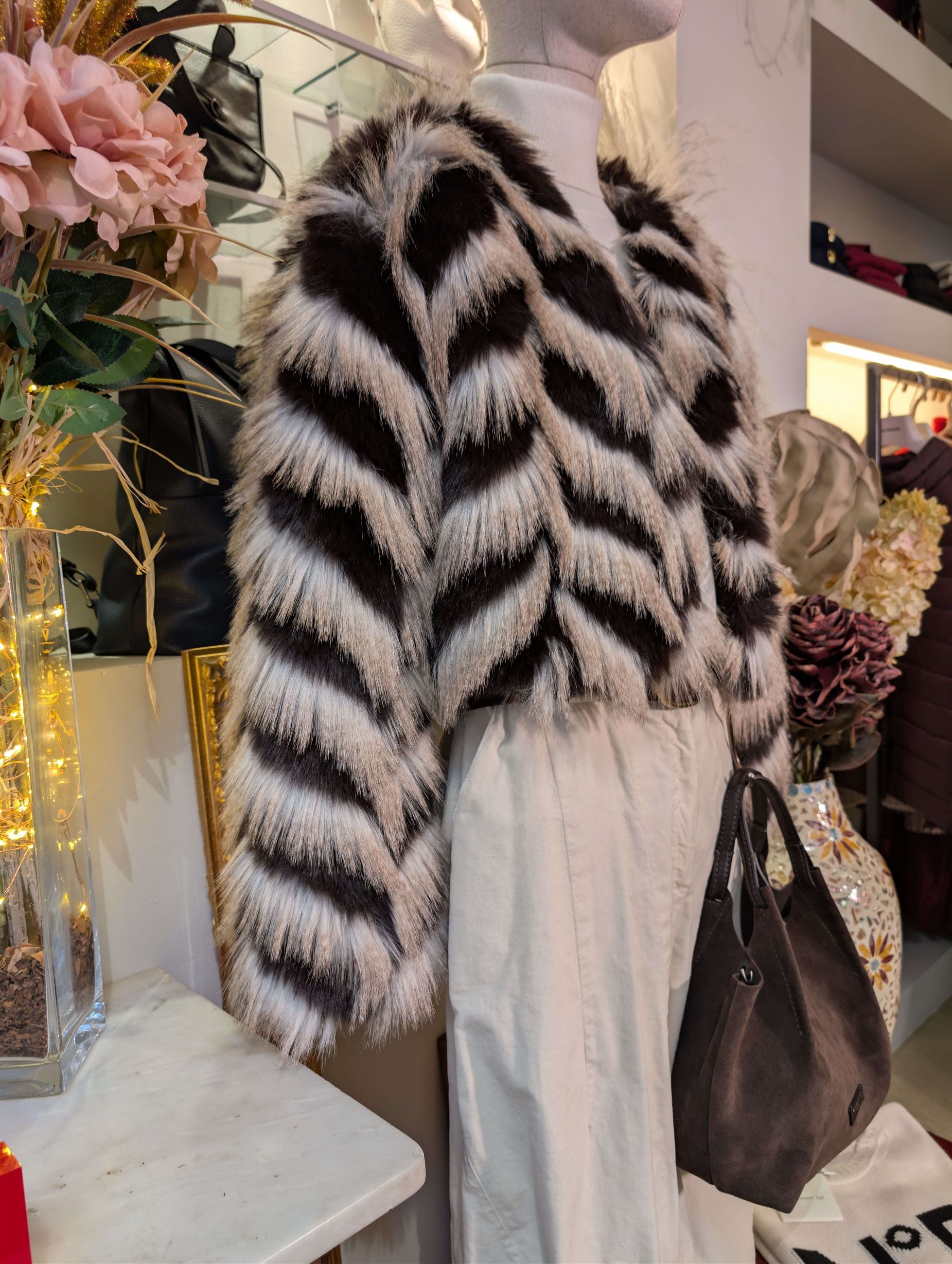 Pelliccetta corta - TENSIONE IN