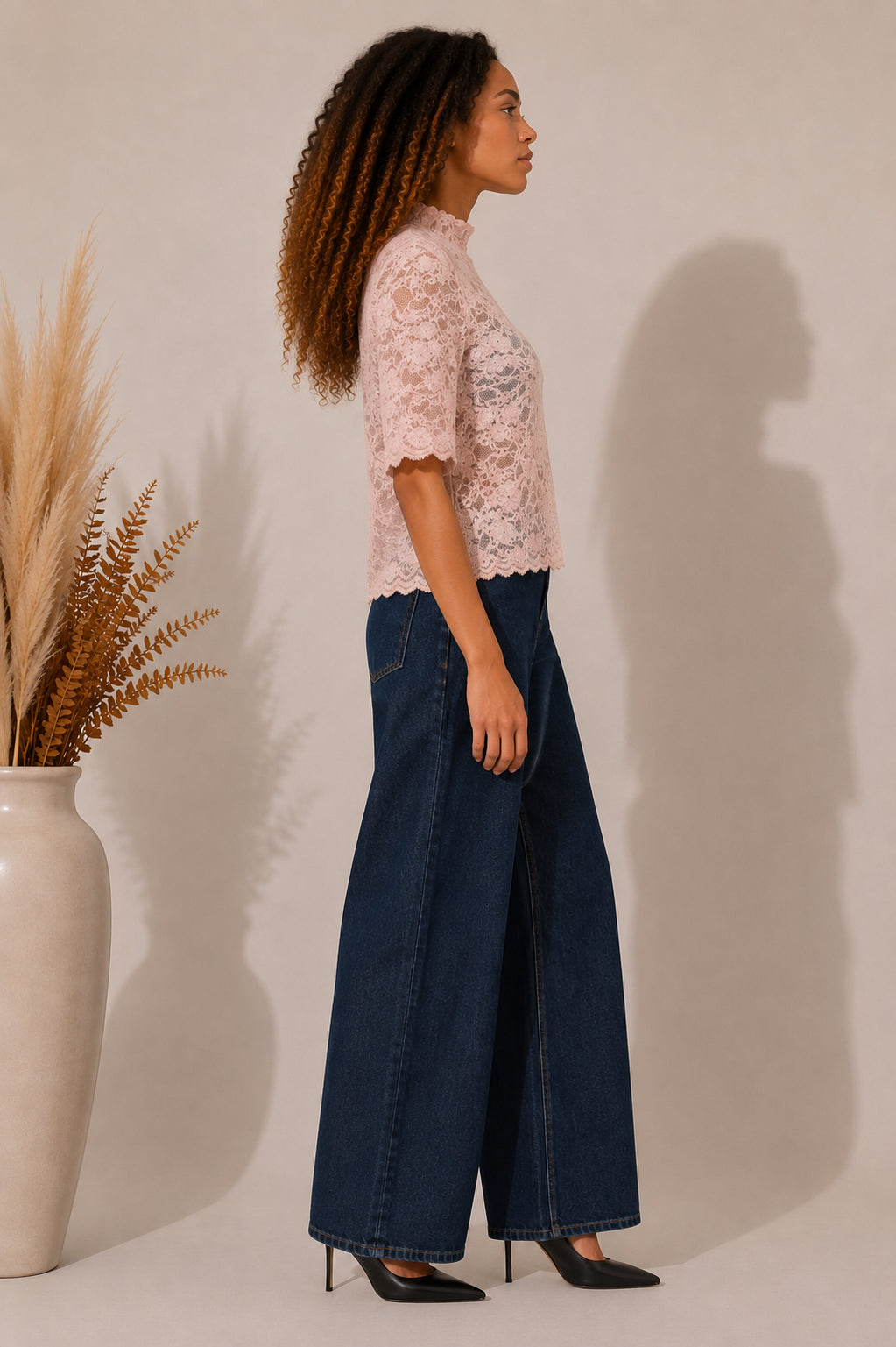 Maglia in pizzo con collo alto e bordi smerlati - SHE_FLORENCE_LAB