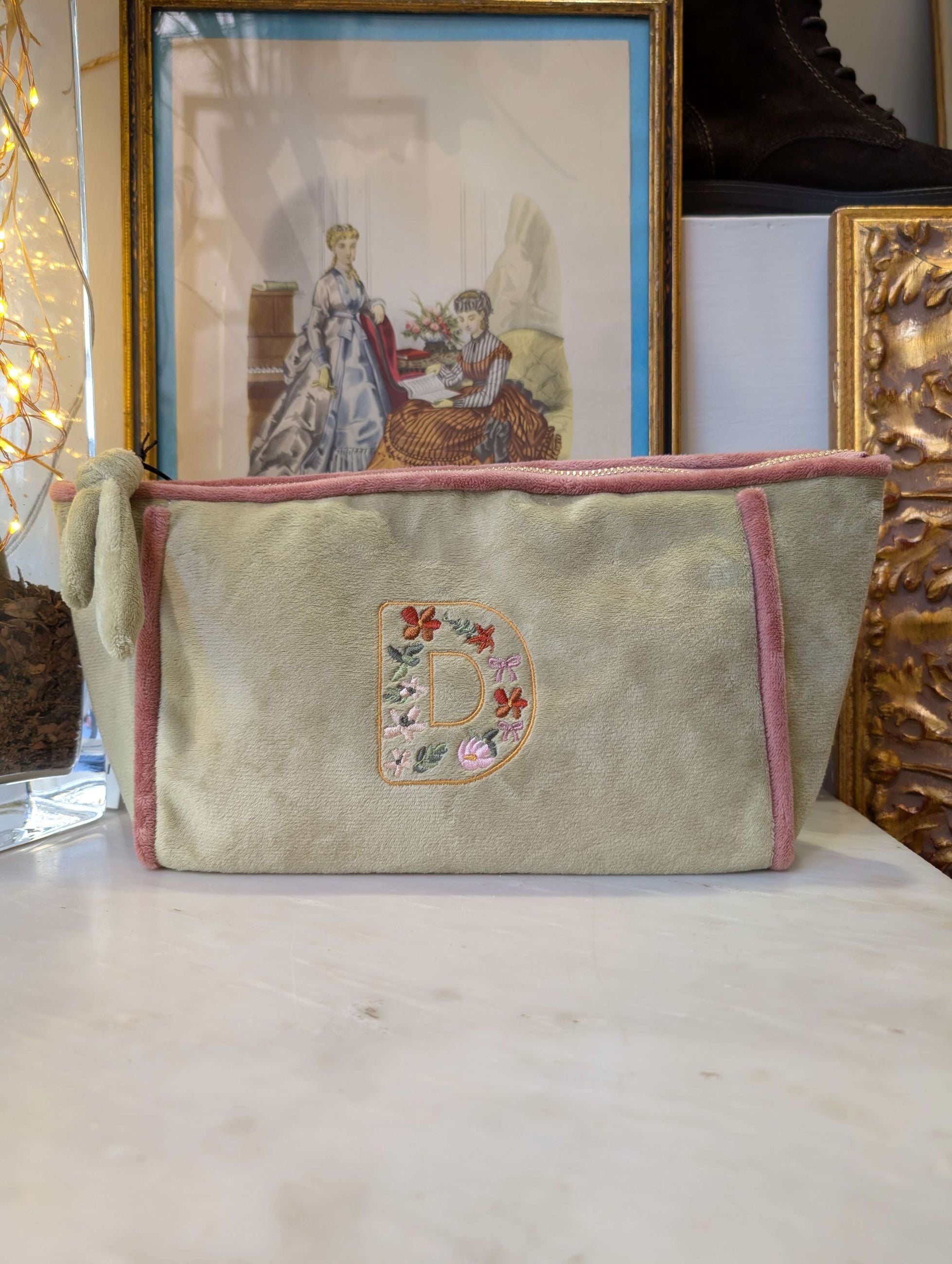 POUCH EMBROIDERY LETTERA D VERDE/ROSA - NALI'
