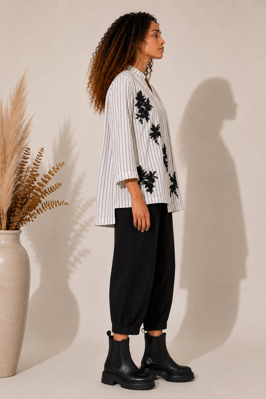 Camicia over a righe con applicazioni floreali - SHE_FLORENCE_LAB