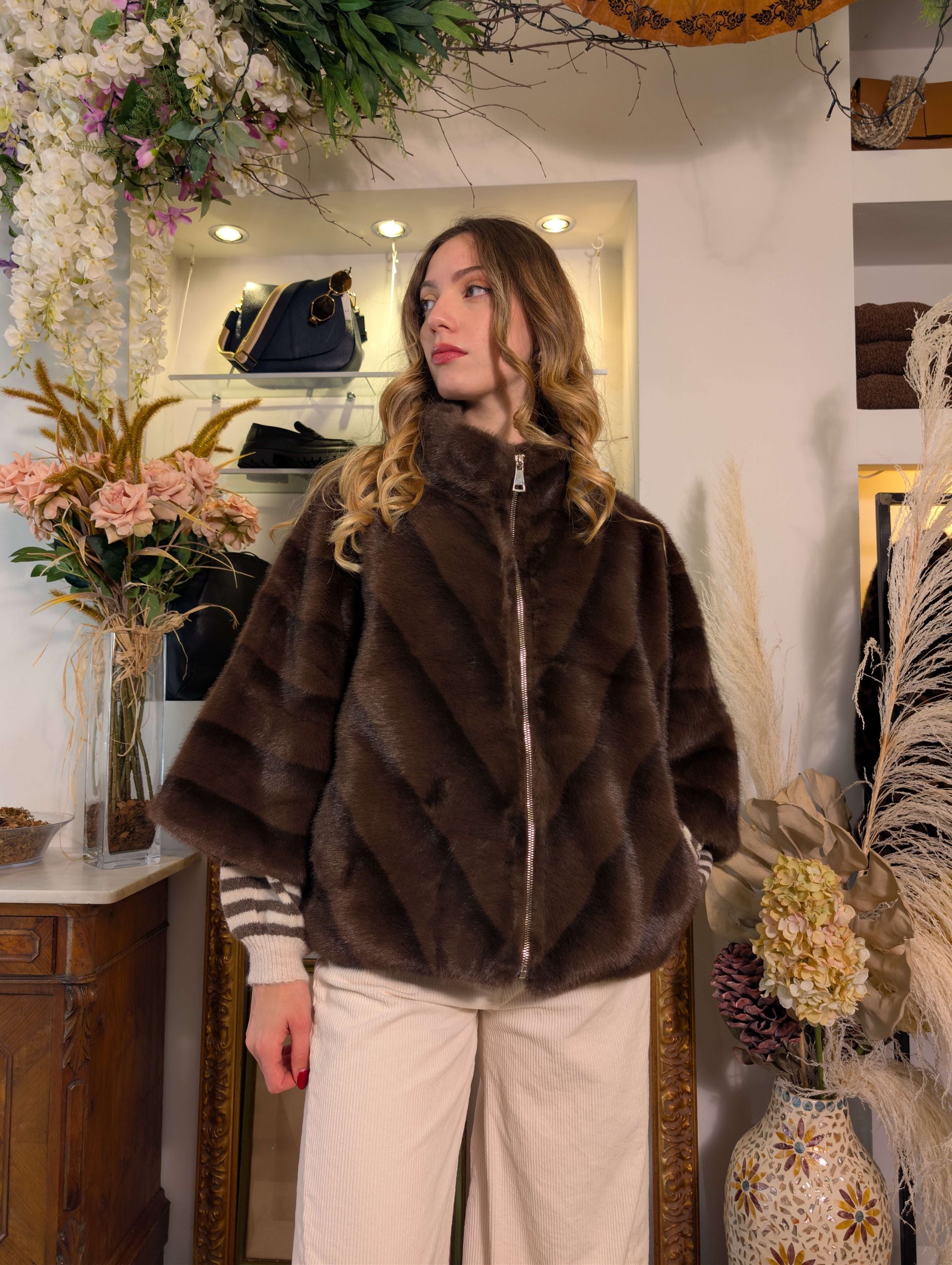 Cappa in faux fur con maniche 3/4 - SHE_FLORENCE_LAB