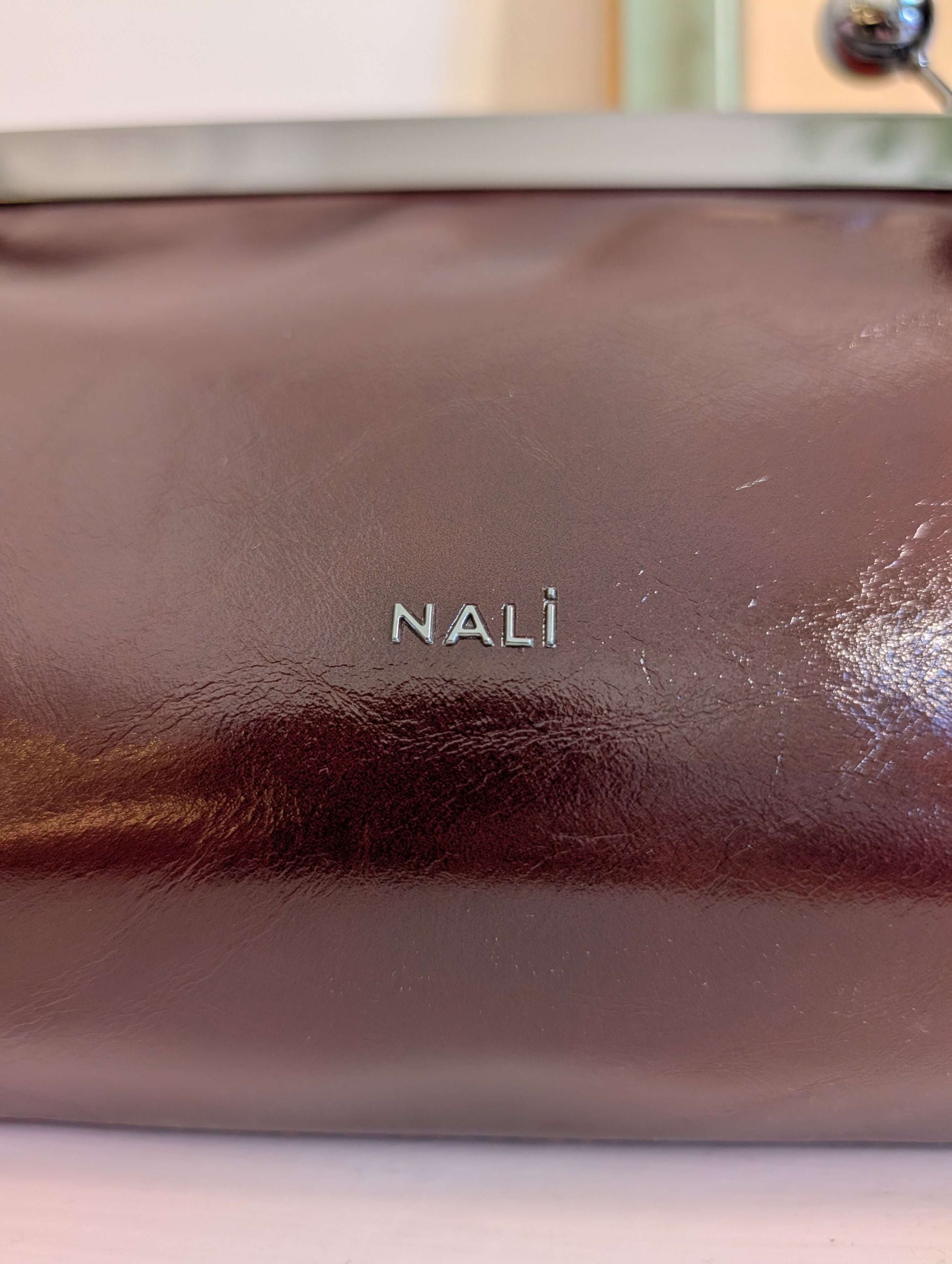 CLUTCH ZENDAYA CON CATENA BORDEAUX - NALI'