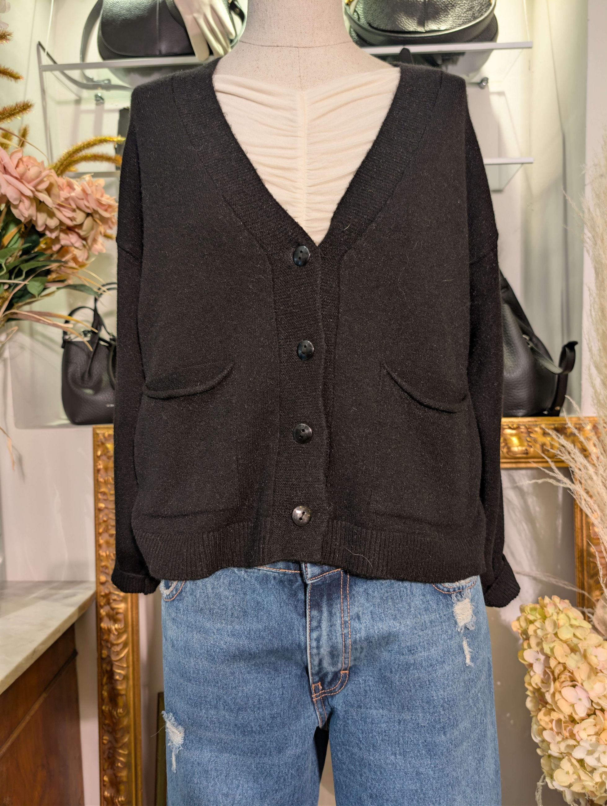 CARDIGAN SCOLLO V TASCHE - HAVE ONE