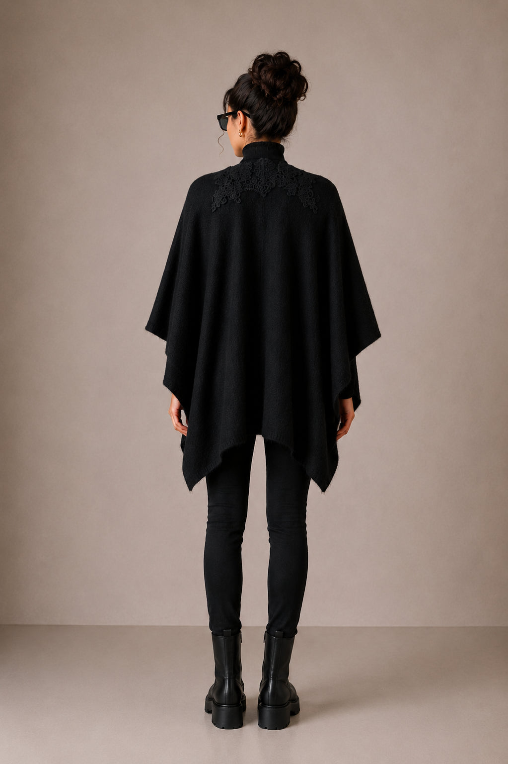 Cardigan over con applicazione in pizzo - LOLA by Sandro Ferrone
