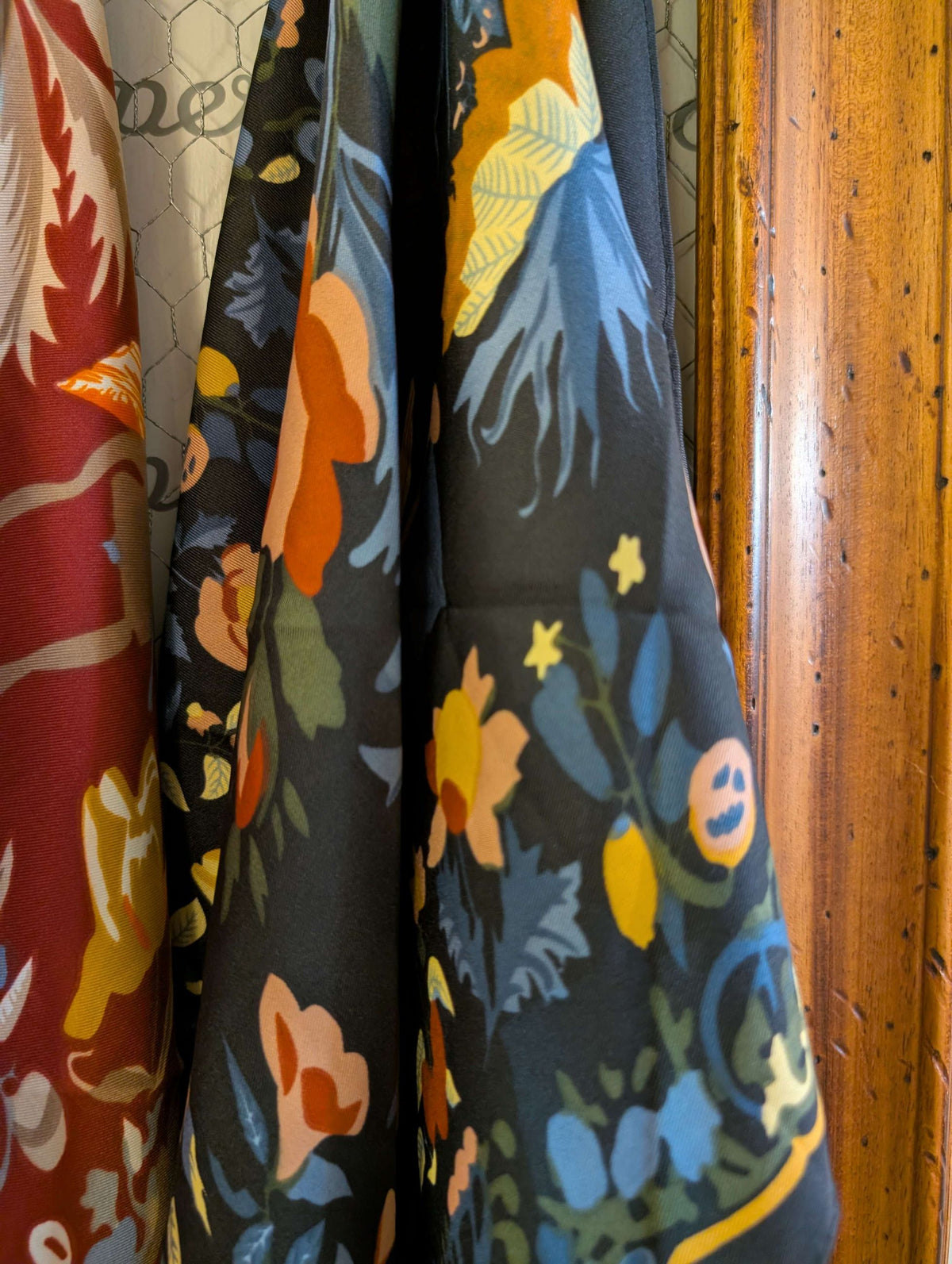 FOULARD TRIANGOLO FANTASIA NERO - NALI'