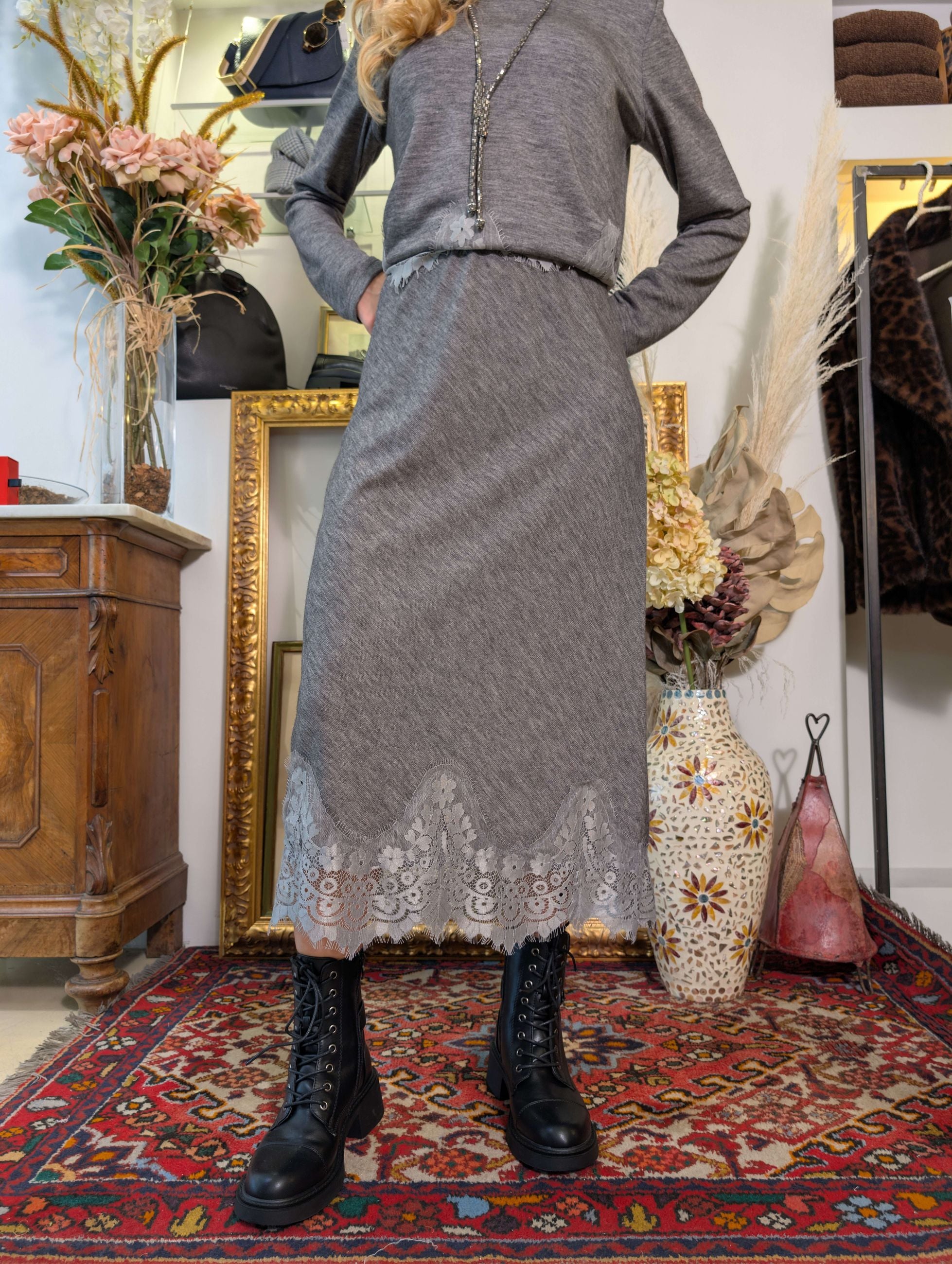 Gonna midi in maglina con pizzo - TENSIONE IN