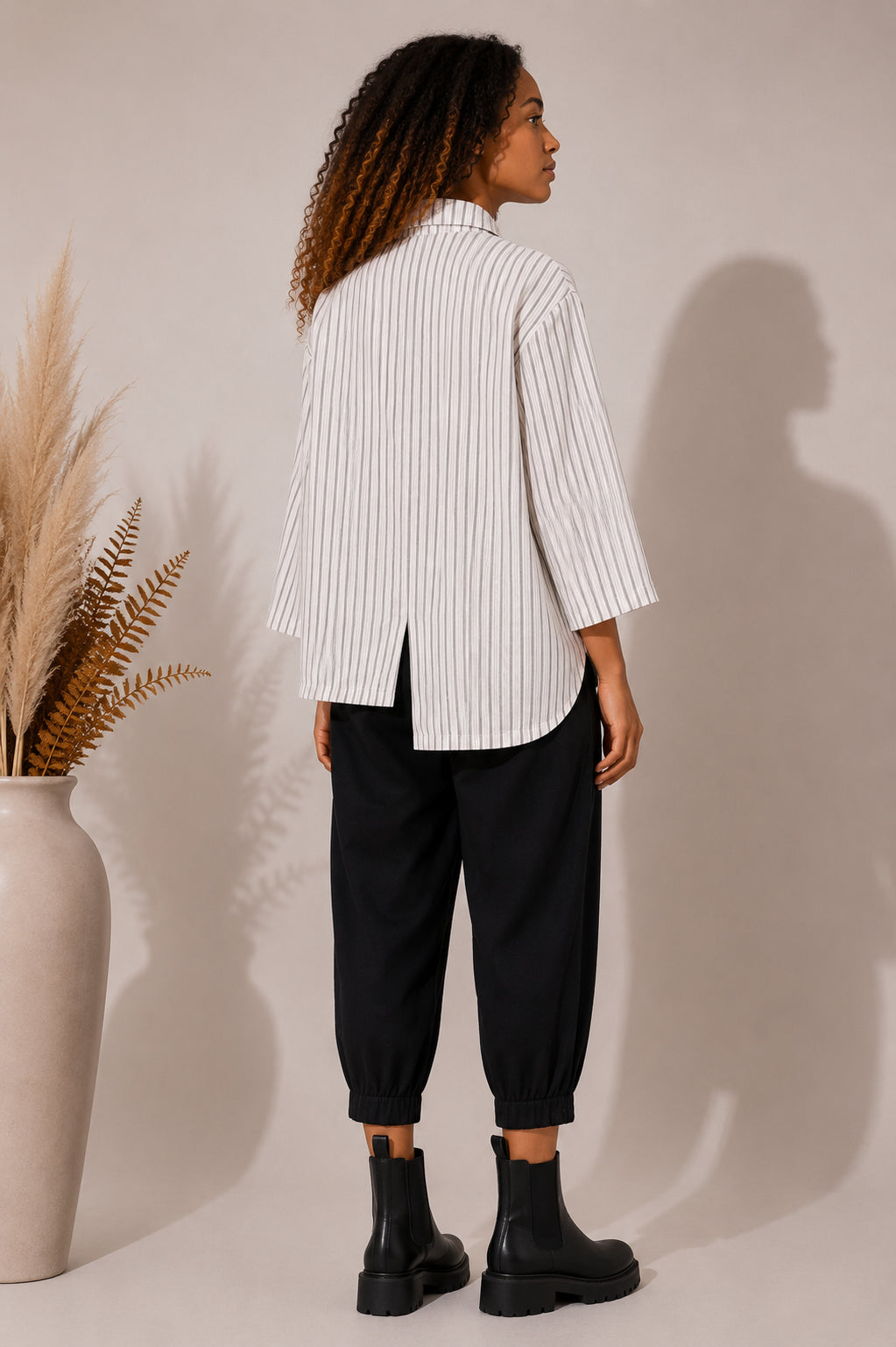Camicia over a righe con applicazioni floreali - SHE_FLORENCE_LAB