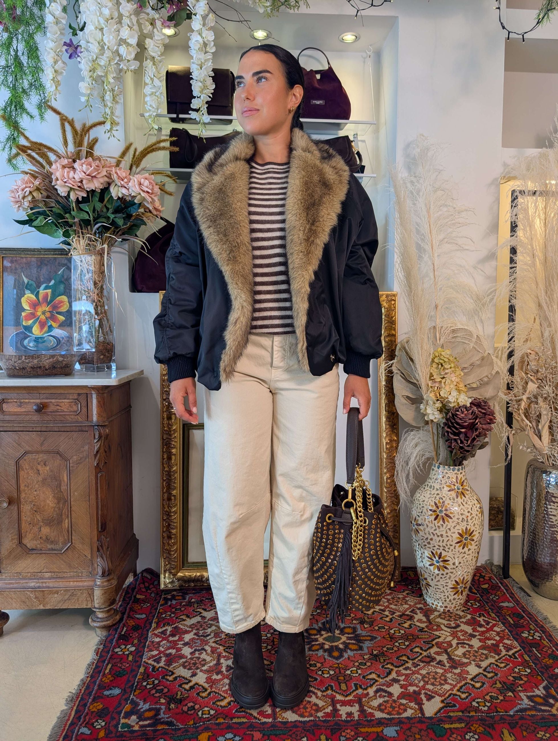 Bomber con maxi collo in eco pelliccia - TENSIONE IN