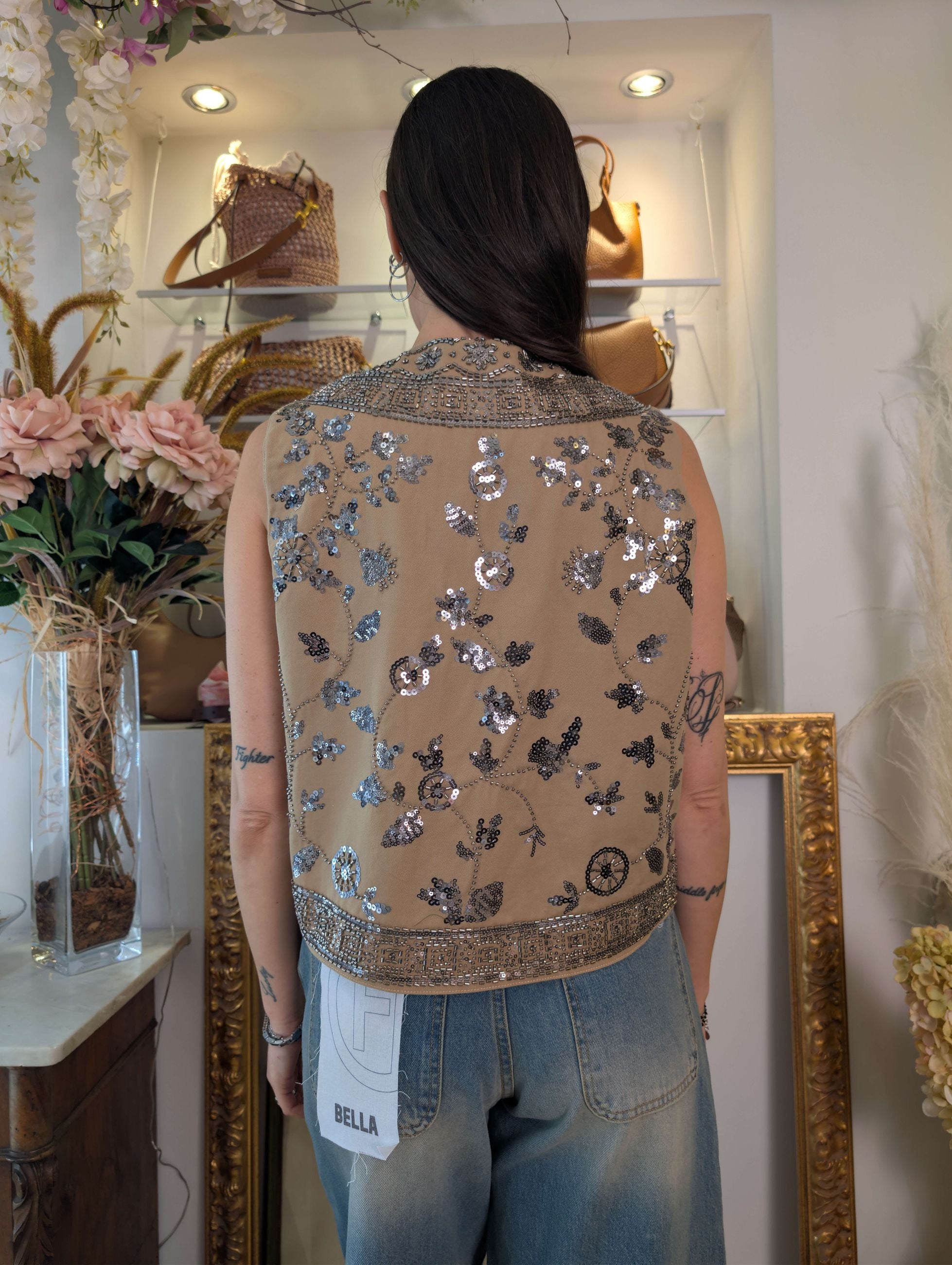 Gilet in cotone con ricami a mano di canottiglie e paillettes - TENSIONE IN