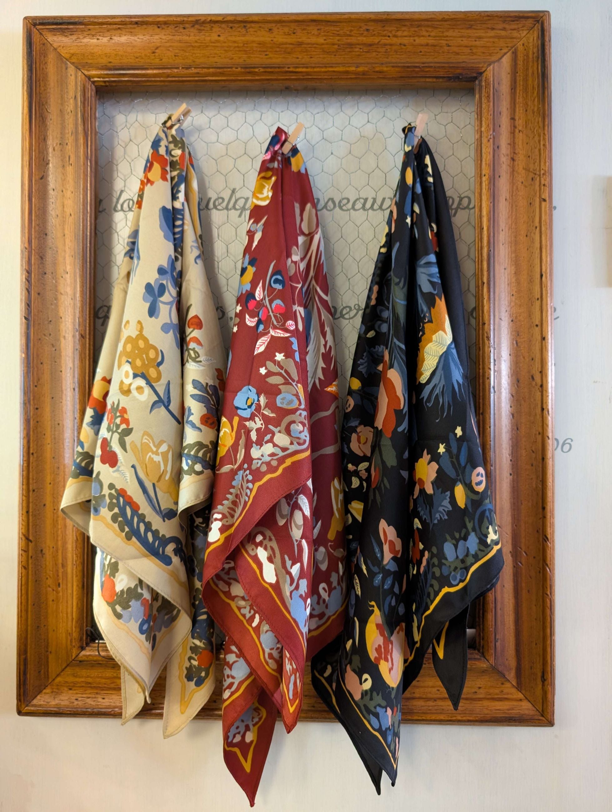FOULARD TRIANGOLO FANTASIA BEIGE - NALI'