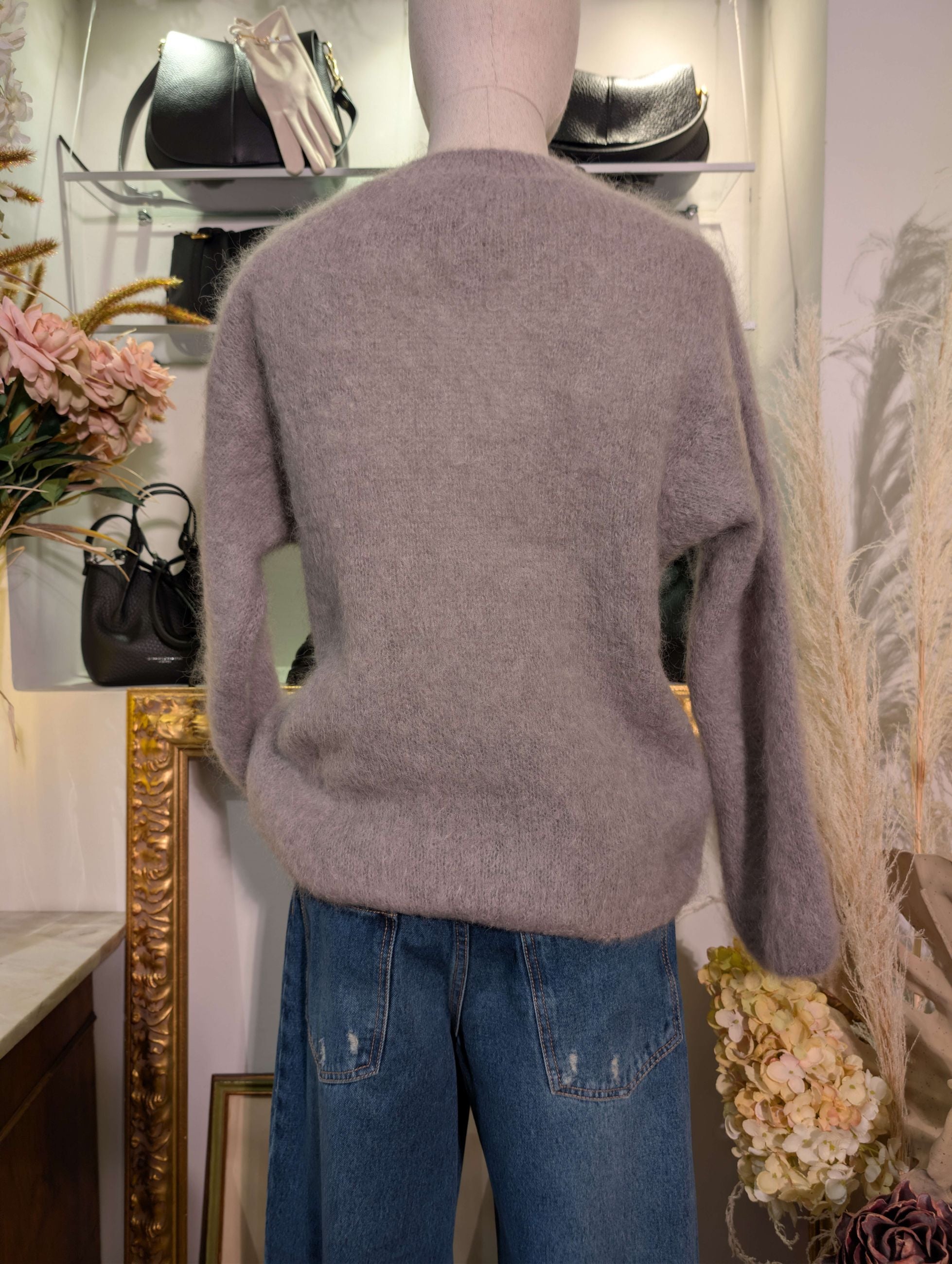 Scollo a V in kid mohair - HAVE ONE