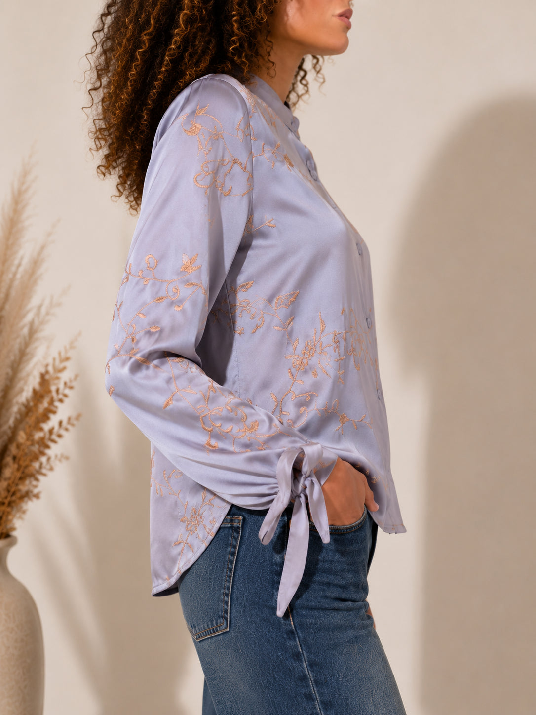 Camicia in raso con ricami floreali e polsini con fiocco - SHE_FLORENCE_LAB