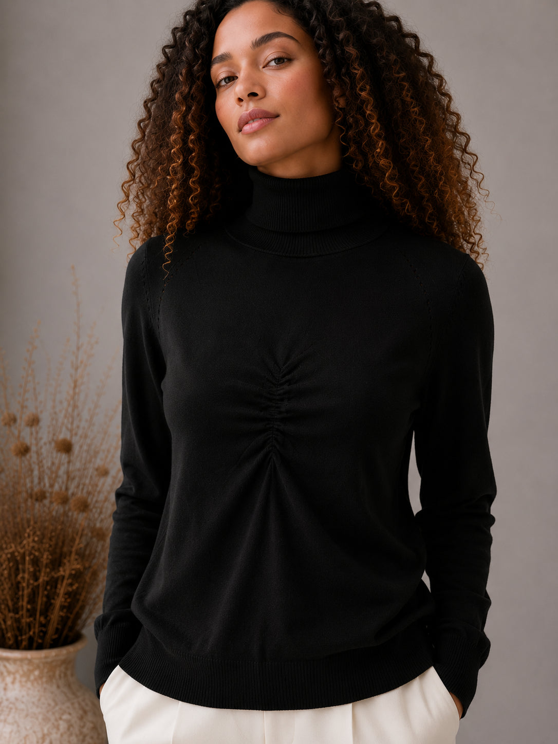 Maglia in Lana con Drappeggio e Collo Alto - .SOLO TRE