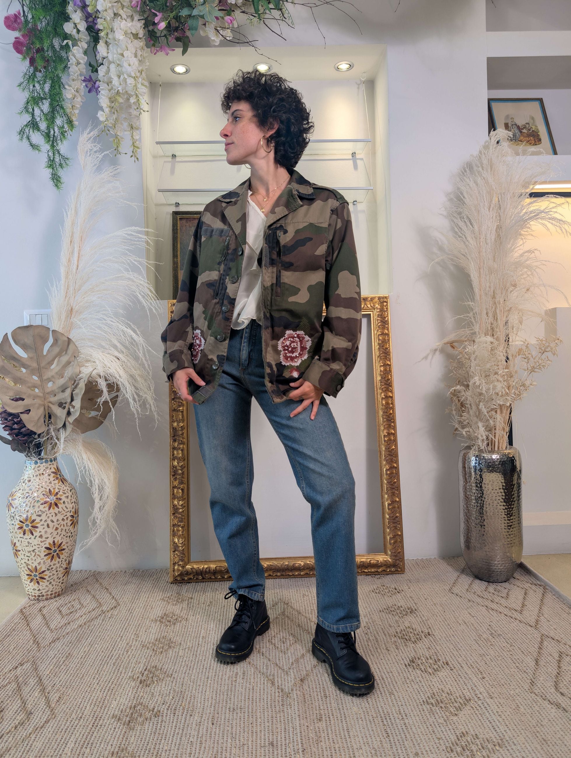 Sahariana camouflage vintage con ricami e strass - TENSIONE IN
