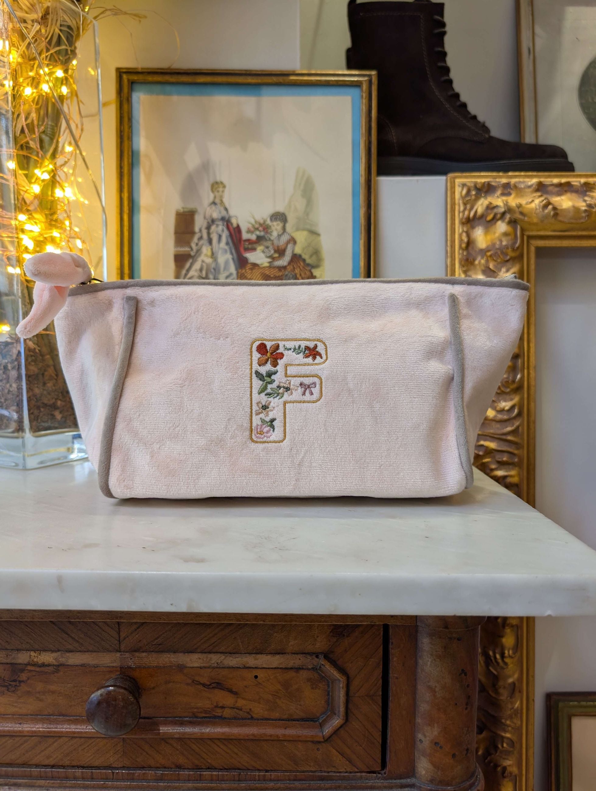 POUCH EMBROIDERY LETTERA F CIPRIA/TORTORA - NALI'