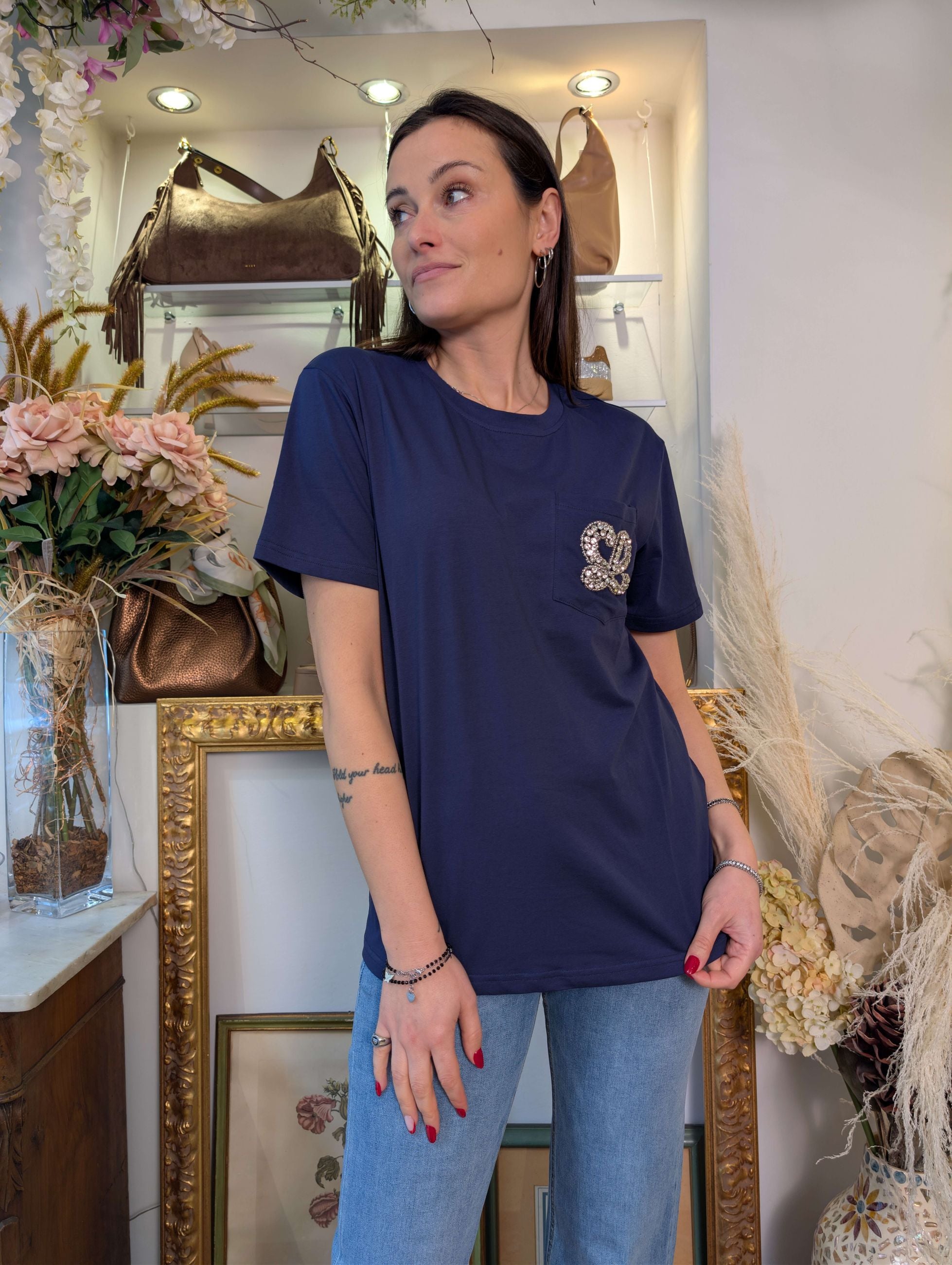 T-shirt girocollo con taschino ricamato - Sandro Ferrone