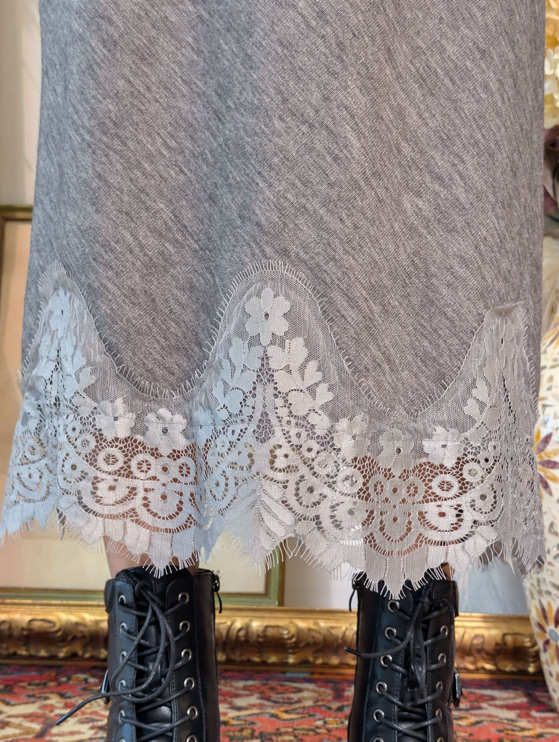 Gonna midi in maglina con pizzo - TENSIONE IN