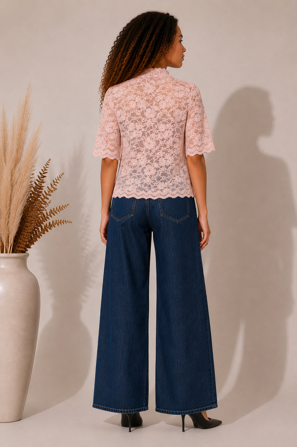 Maglia in pizzo con collo alto e bordi smerlati - SHE_FLORENCE_LAB